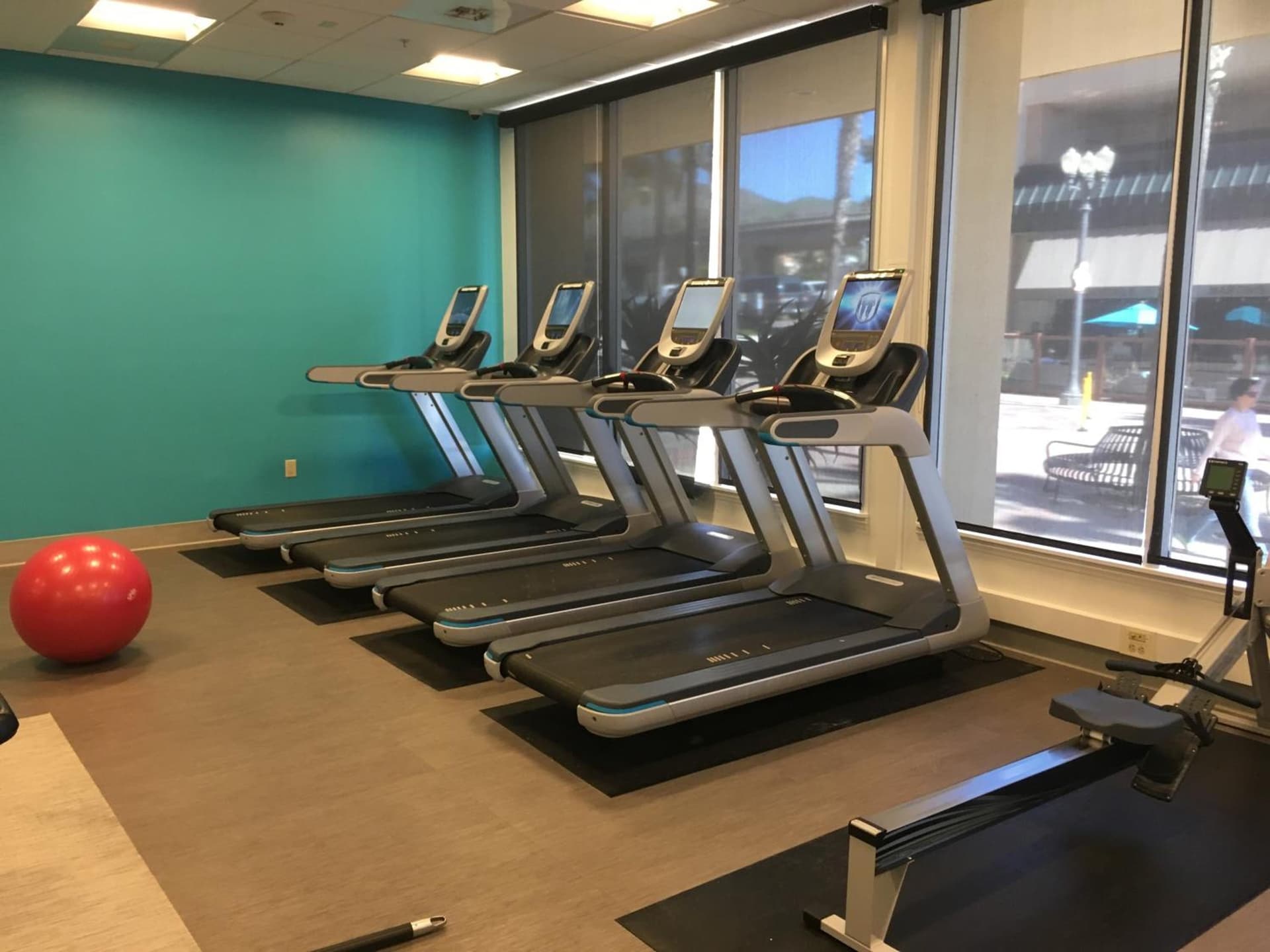 Crowne Plaza Ventura Beach by IHG gallery photo in Ventura, CA — image 95