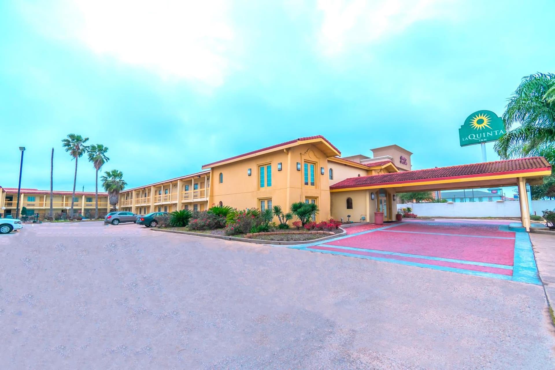 La Quinta Inn by Wyndham Clute Lake Jackson featured exterior or lobby in Clute, TX — similar hotel