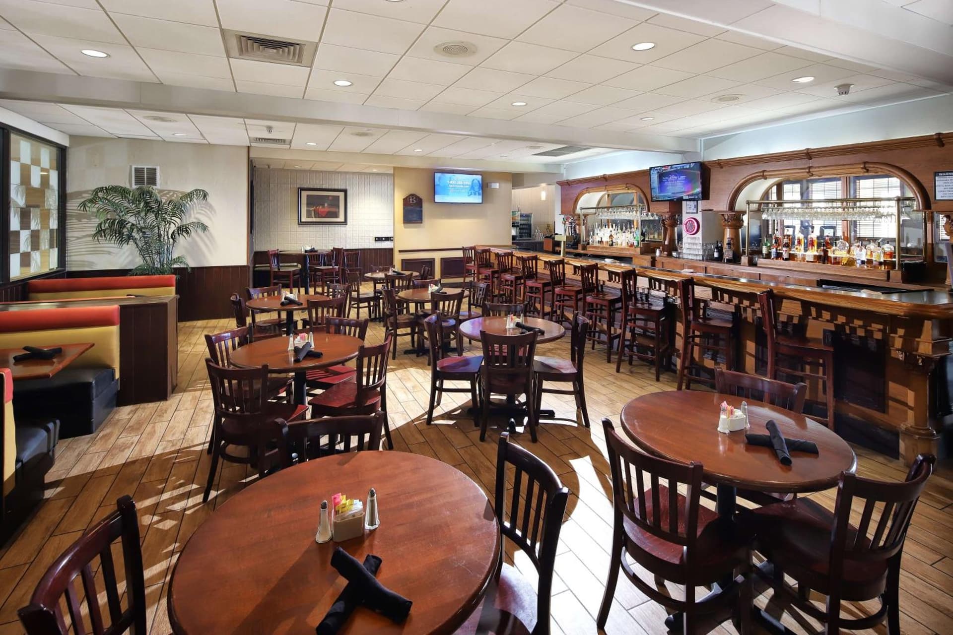Wyndham Tucson Airport Hotel & Conference Center gallery photo in Tucson, AZ — image 38