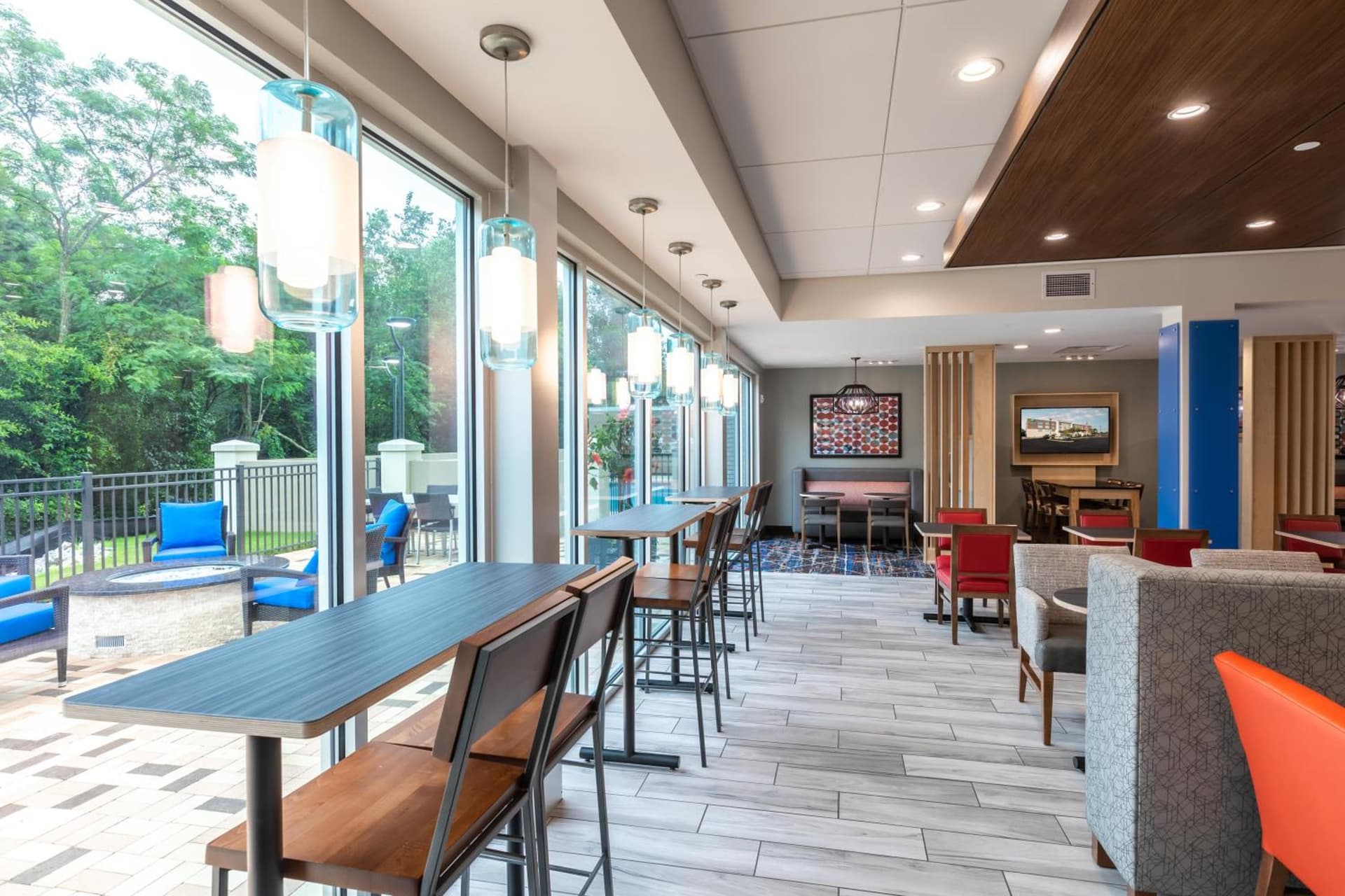 Holiday Inn Express & Suites Greenville S - Piedmont by IHG property views in Piedmont, SC — gallery photo 3