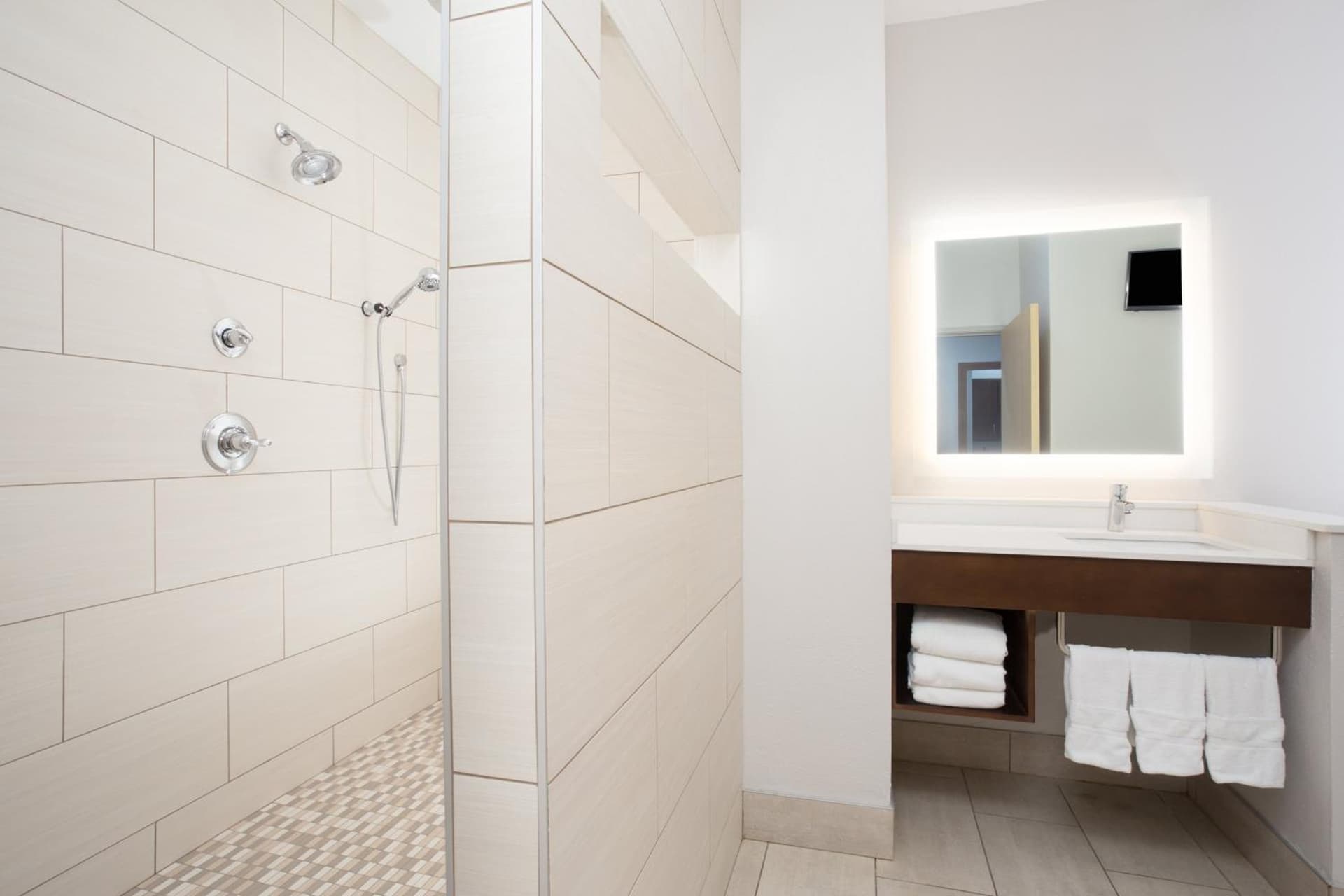 Holiday Inn Express & Suites Amarillo by IHG gallery photo in Amarillo, TX — image 40