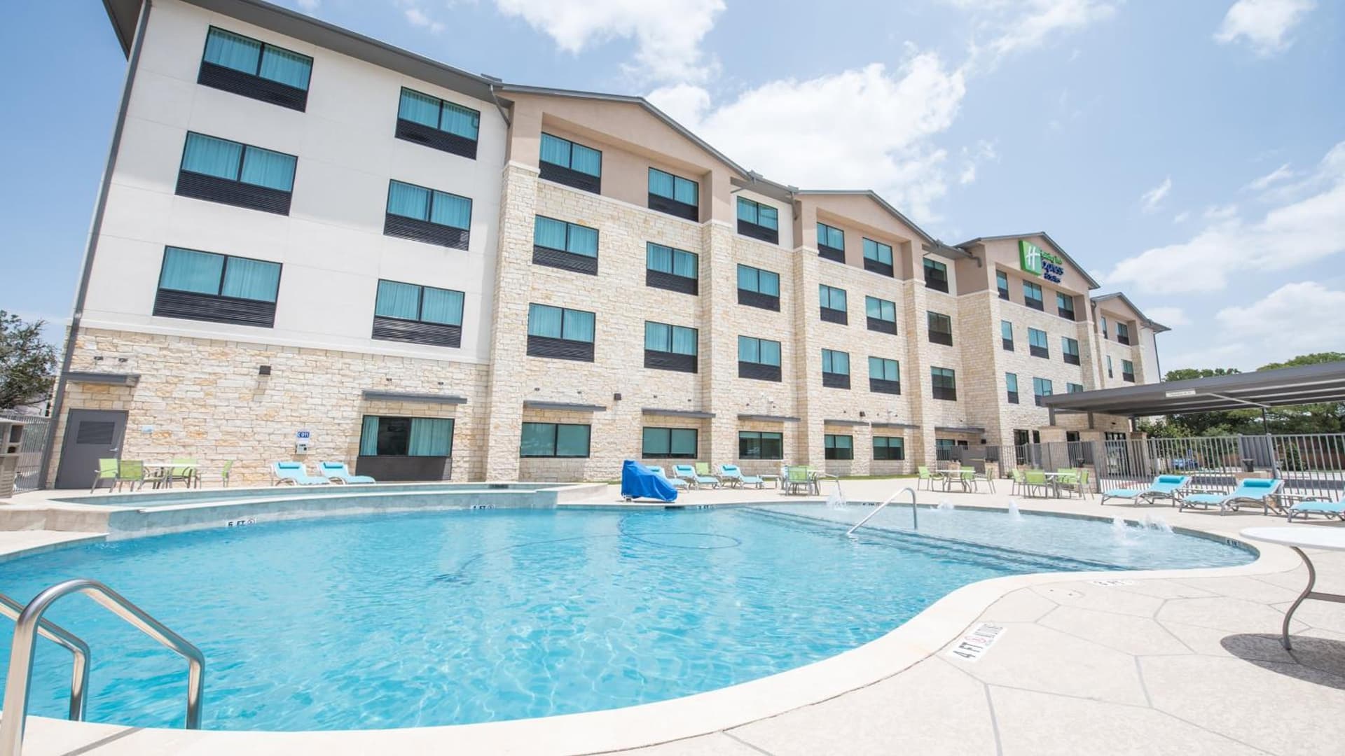 Holiday Inn Express & Suites - Dripping Springs - Austin Area by IHG gallery photo in Dripping Springs, TX — image 15