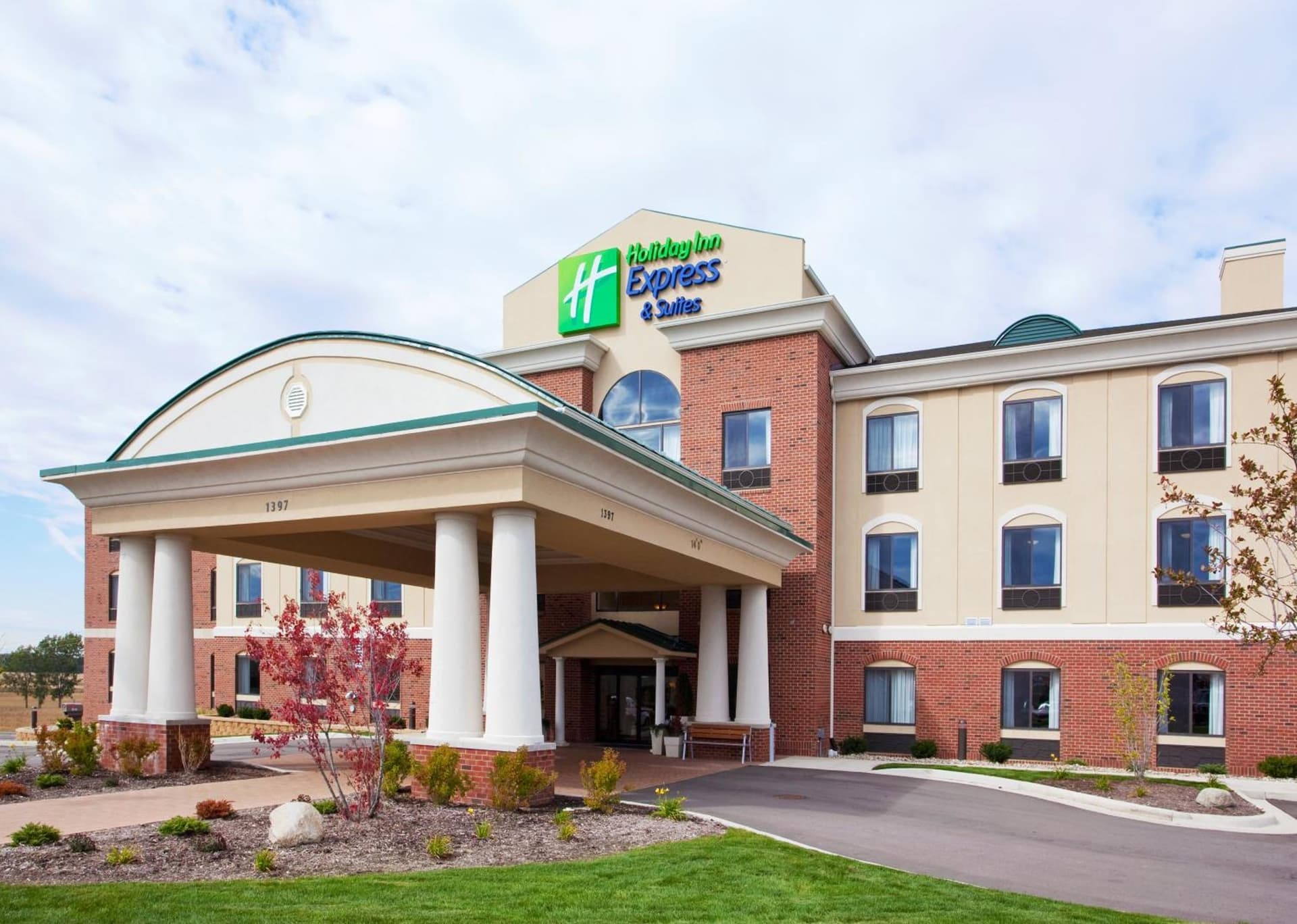 Holiday Inn Express Hotel & Suites Howell by IHG featured exterior or lobby in Howell, MI — similar hotel