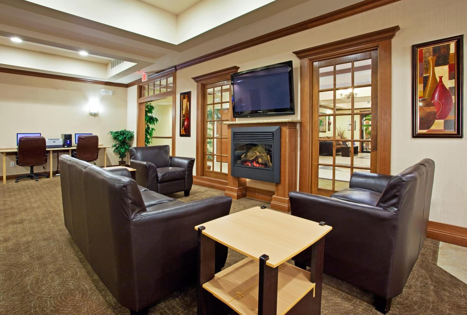 Holiday Inn Express Hotel & Suites Howell by IHG gallery photo in Howell, MI — image 22