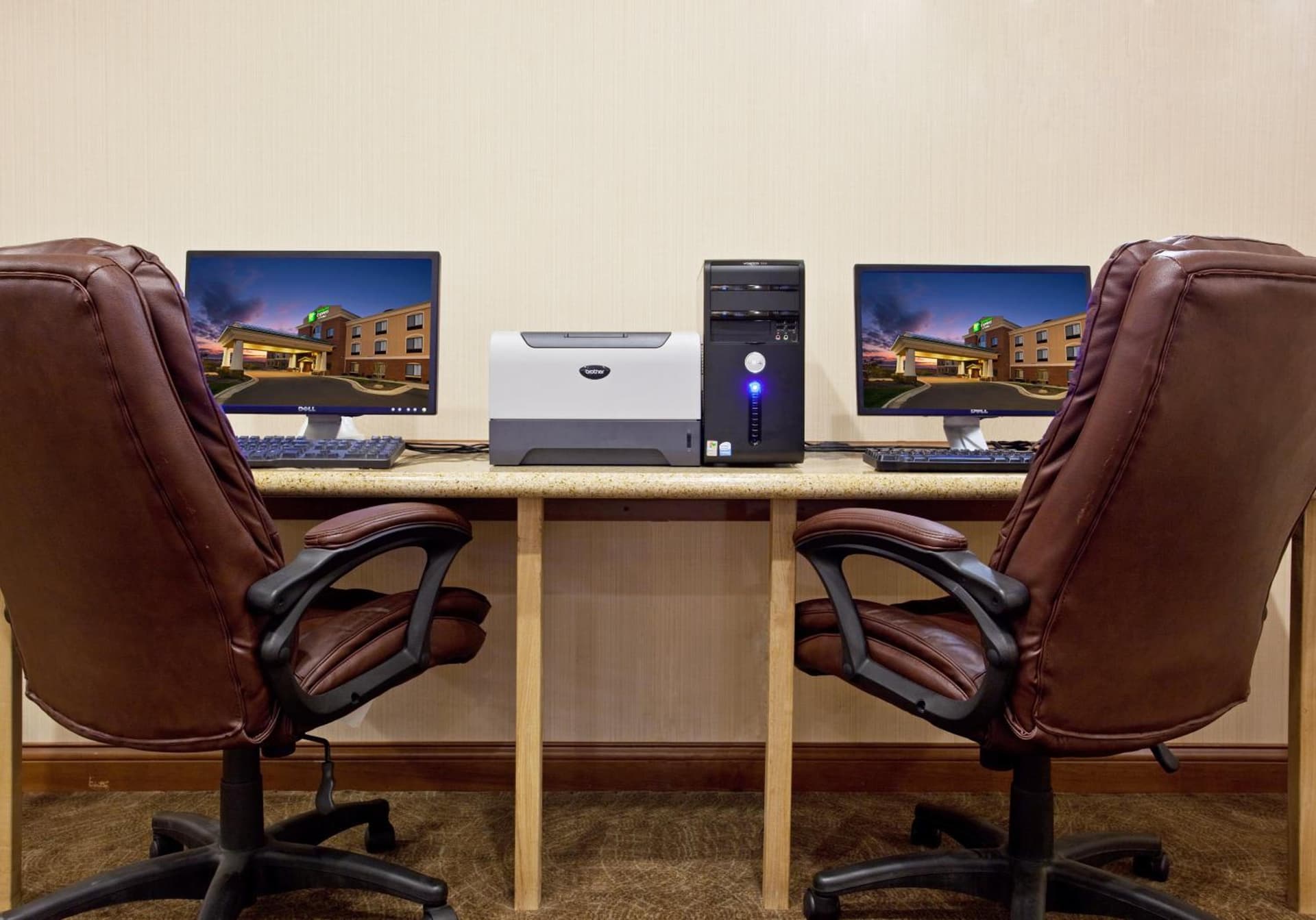 Holiday Inn Express Hotel & Suites Howell by IHG gallery photo in Howell, MI — image 43
