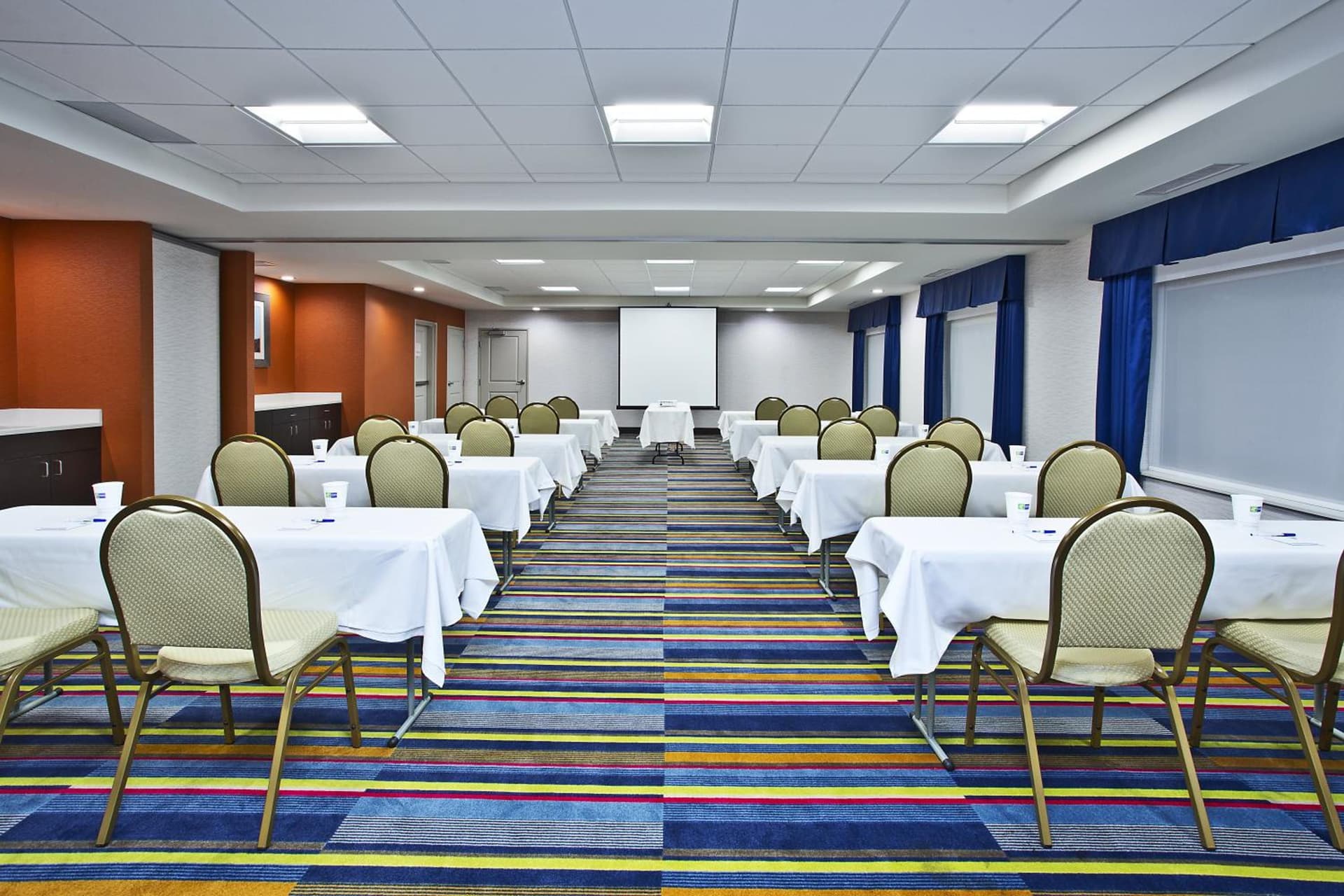 Holiday Inn Express Hotel & Suites Ann Arbor West by IHG gallery photo in Ann Arbor, MI — image 35