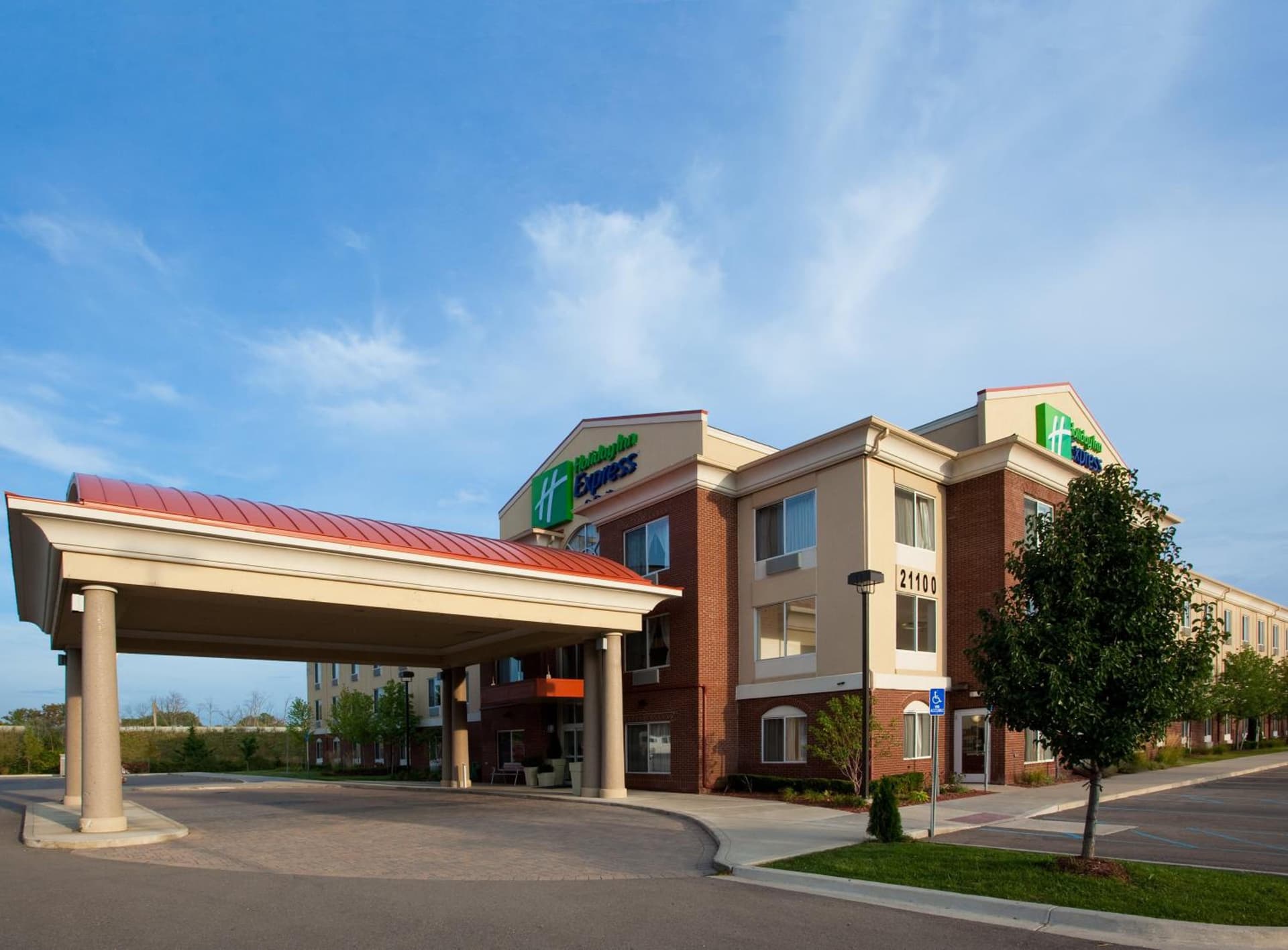 Holiday Inn Express & Suites Detroit - Farmington Hills by IHG featured exterior or lobby in Northville, MI — similar hotel