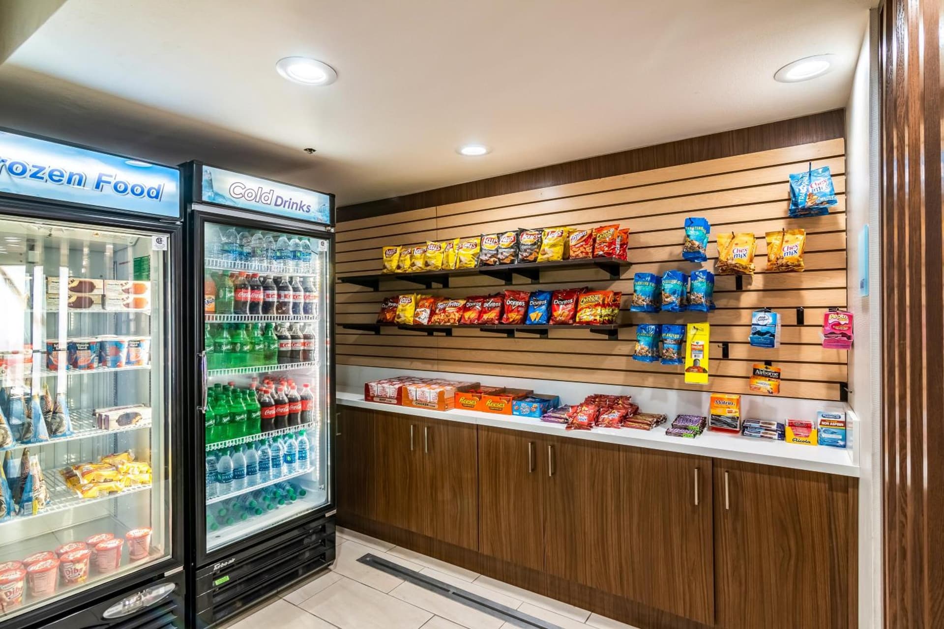 Holiday Inn Express & Suites Camarillo by IHG gallery photo in Camarillo, CA — image 19