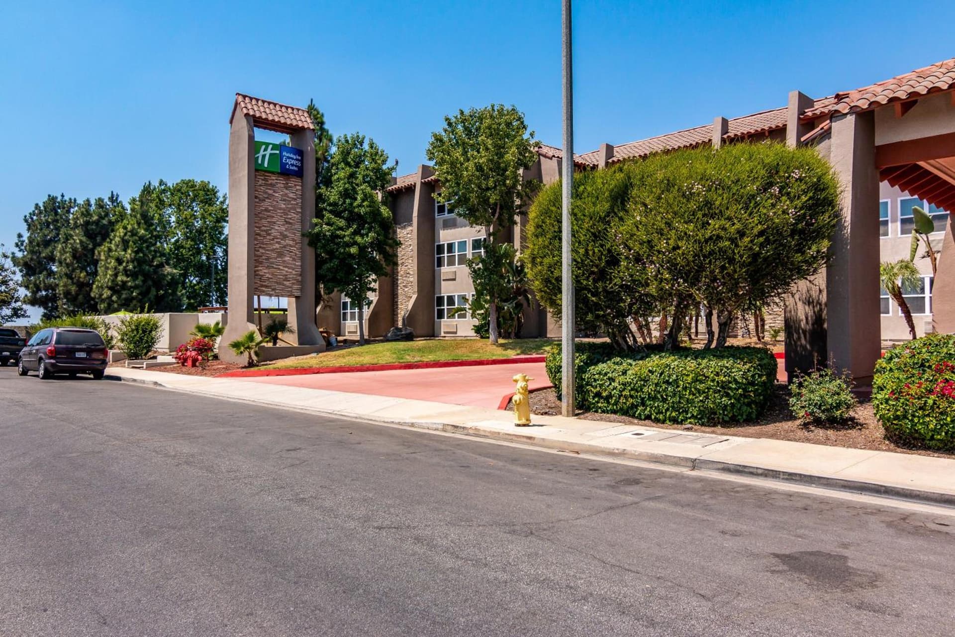 Holiday Inn Express & Suites Camarillo by IHG featured exterior or lobby in Camarillo, CA — similar hotel