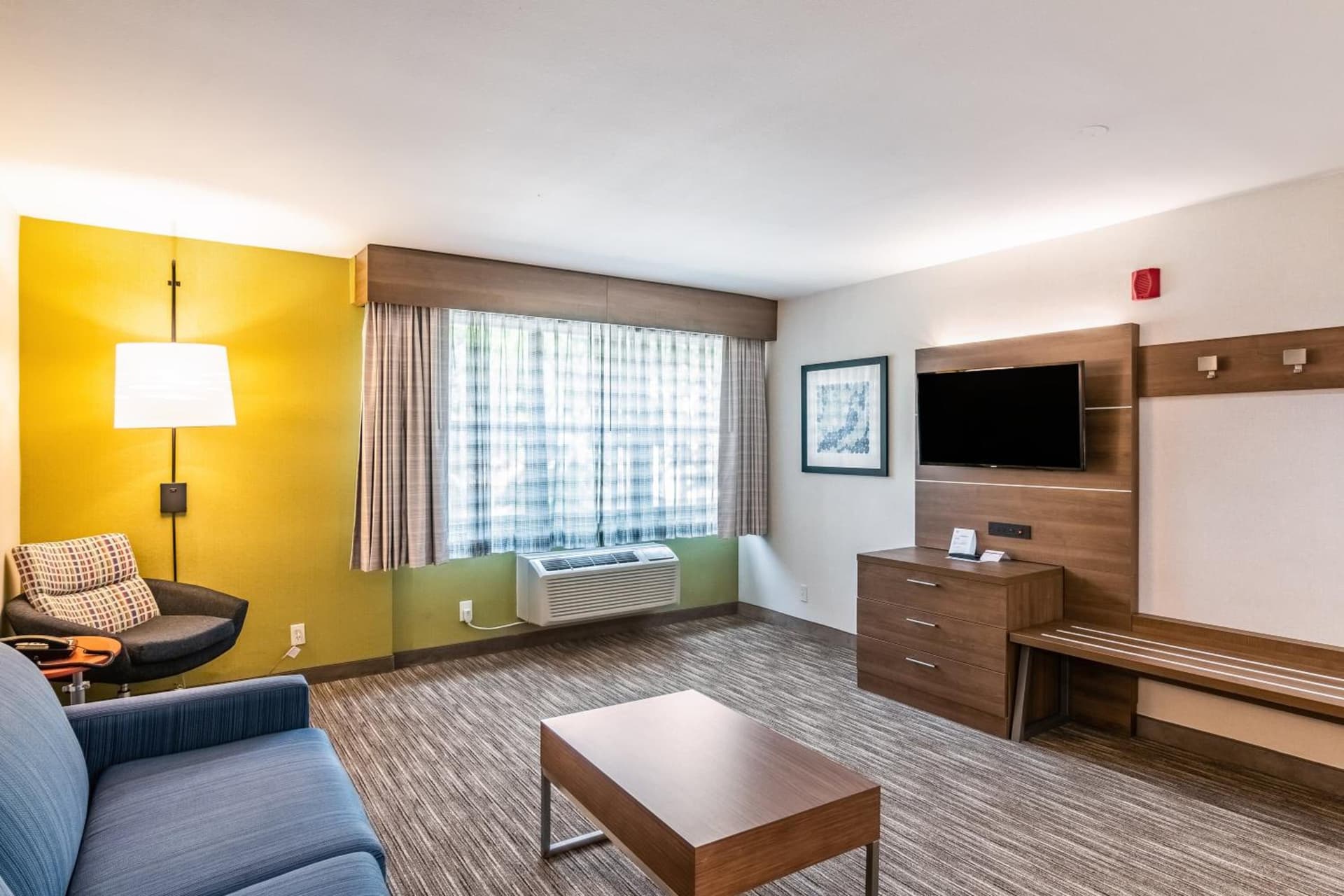 Holiday Inn Express & Suites Camarillo by IHG gallery photo in Camarillo, CA — image 13