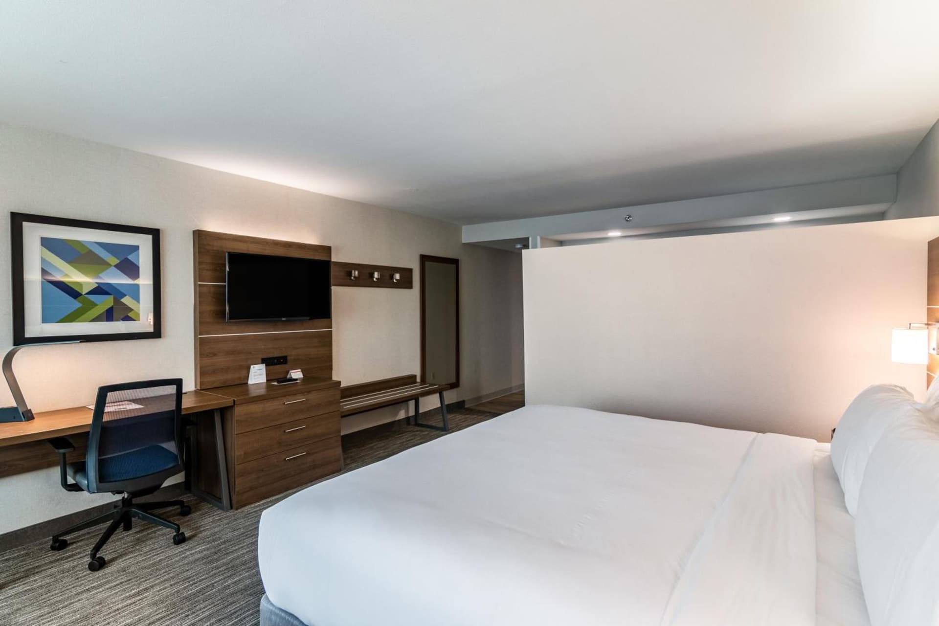 Holiday Inn Express & Suites Camarillo by IHG gallery photo in Camarillo, CA — image 21