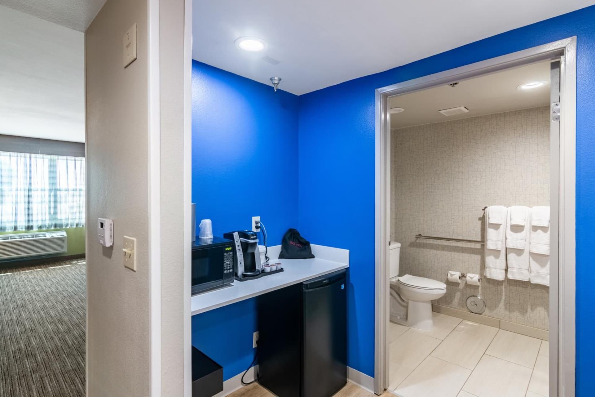 Holiday Inn Express & Suites Camarillo by IHG gallery photo in Camarillo, CA — image 23