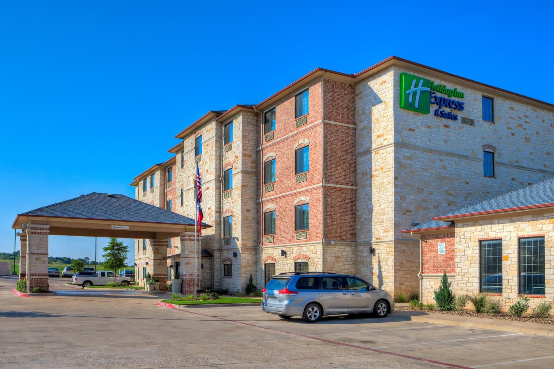 Holiday Inn Express and Suites Granbury by IHG property views in Granbury, TX — gallery photo 3