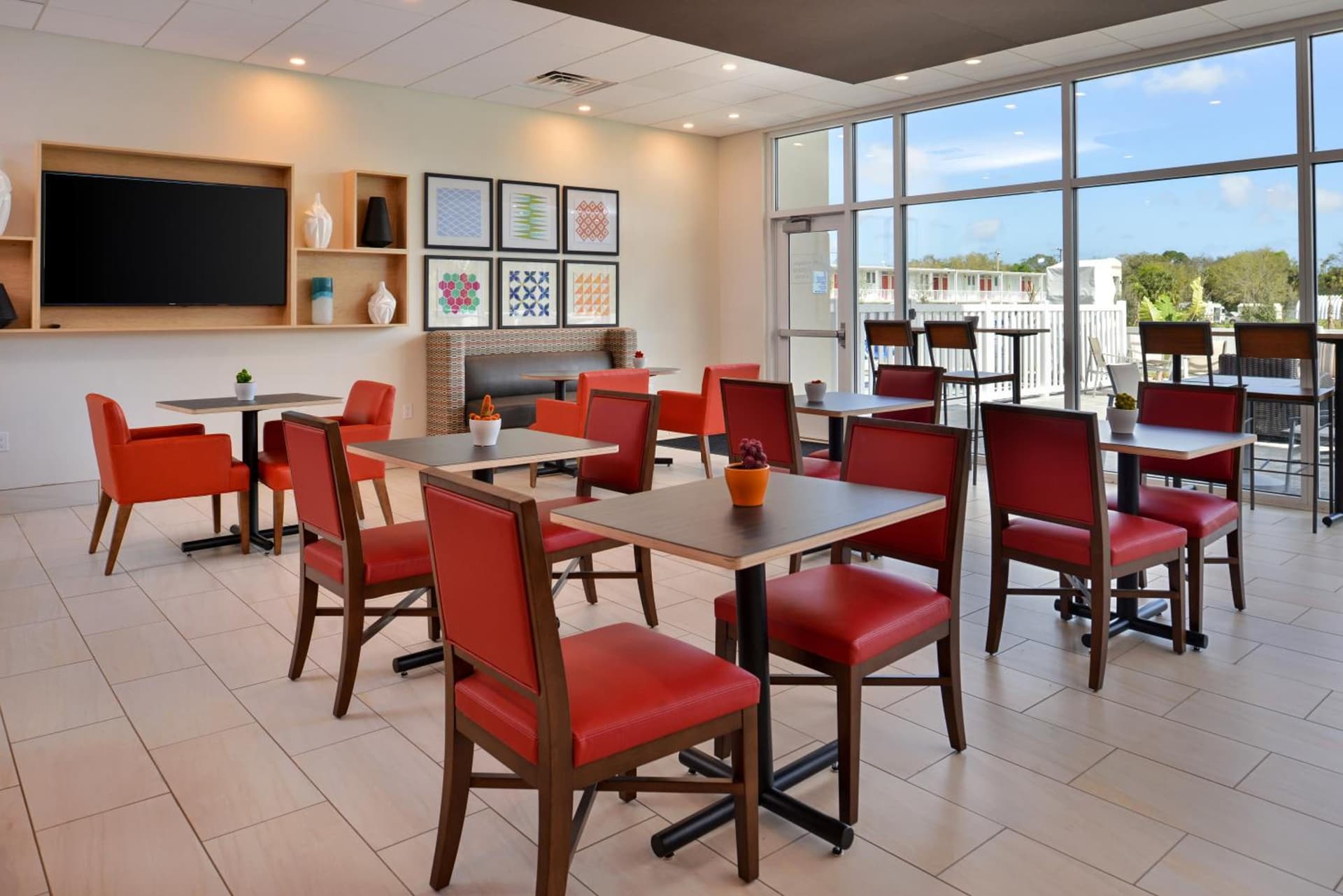 Holiday Inn Express Melbourne West by IHG gallery photo in Melbourne, FL — image 15