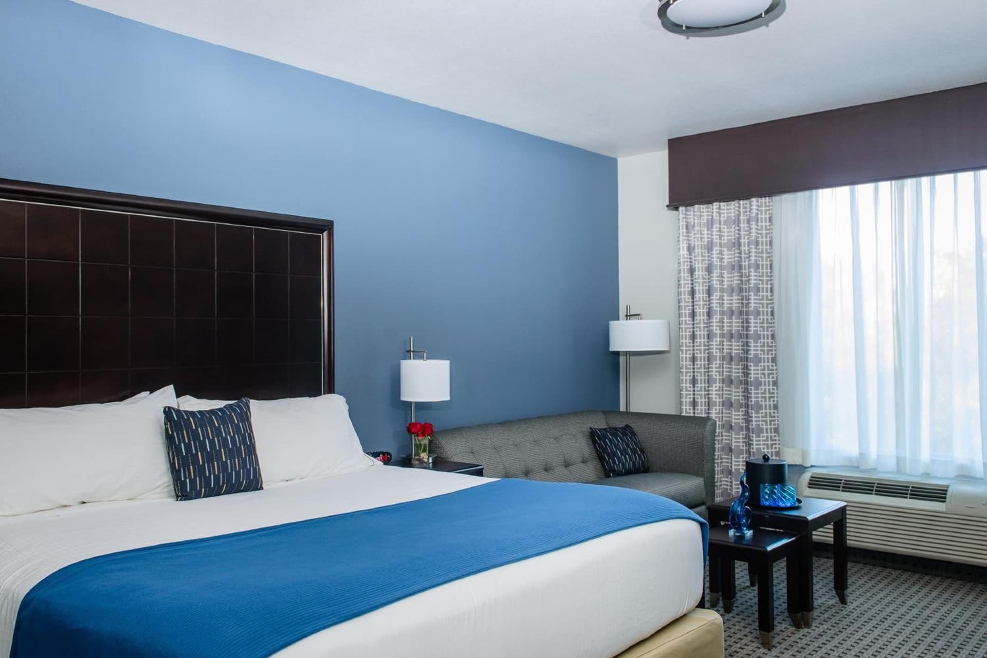 Holiday Inn Express Hotel & Suites Austin NW - Arboretum Area by IHG gallery photo in Austin, TX — image 14