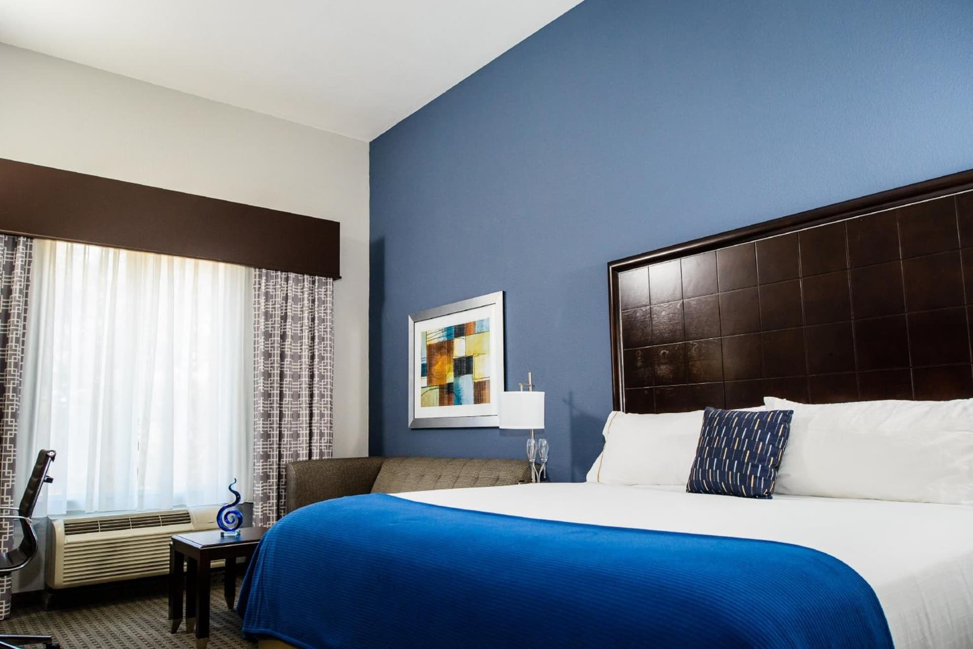 Holiday Inn Express Hotel & Suites Austin NW - Arboretum Area by IHG gallery photo in Austin, TX — image 29