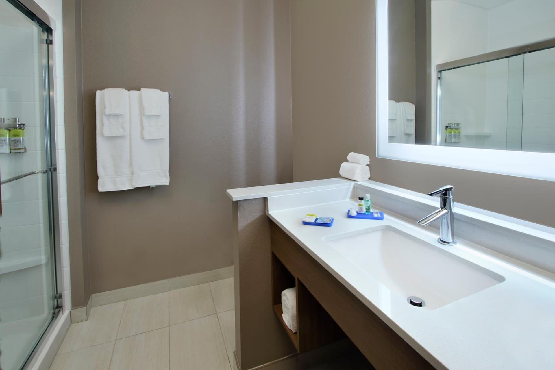 Holiday Inn Express & Suites Dallas Frisco NW Toyota Stdm by IHG gallery photo in Frisco, TX — image 26