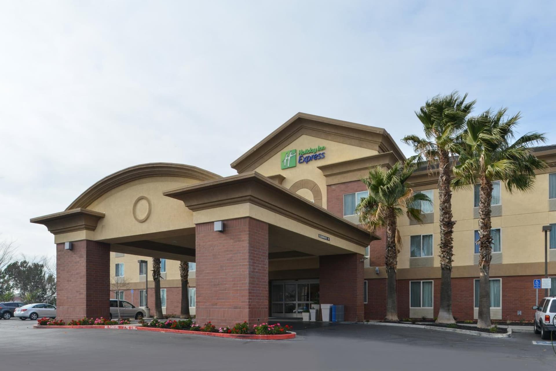 Holiday Inn Express Woodland by IHG featured exterior or lobby in Woodland, CA — similar hotel