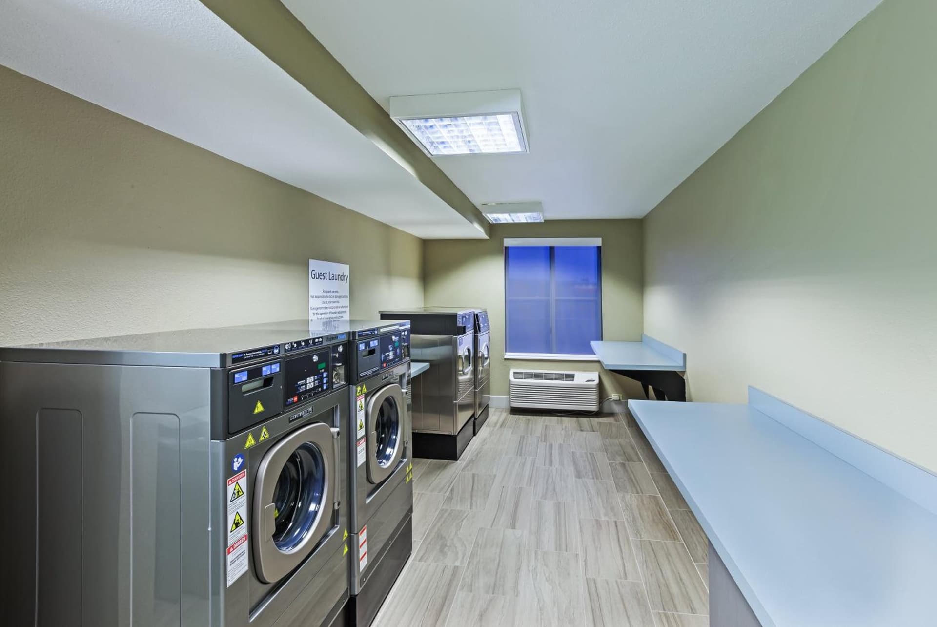Holiday Inn Express Hotel & Suites Dallas Lewisville by IHG gallery photo in Lewisville, TX — image 7