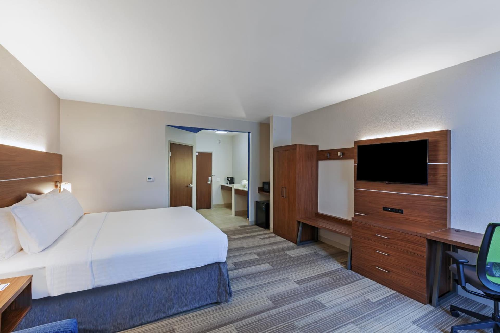 Holiday Inn Express Hotel & Suites Dallas Lewisville by IHG gallery photo in Lewisville, TX — image 40