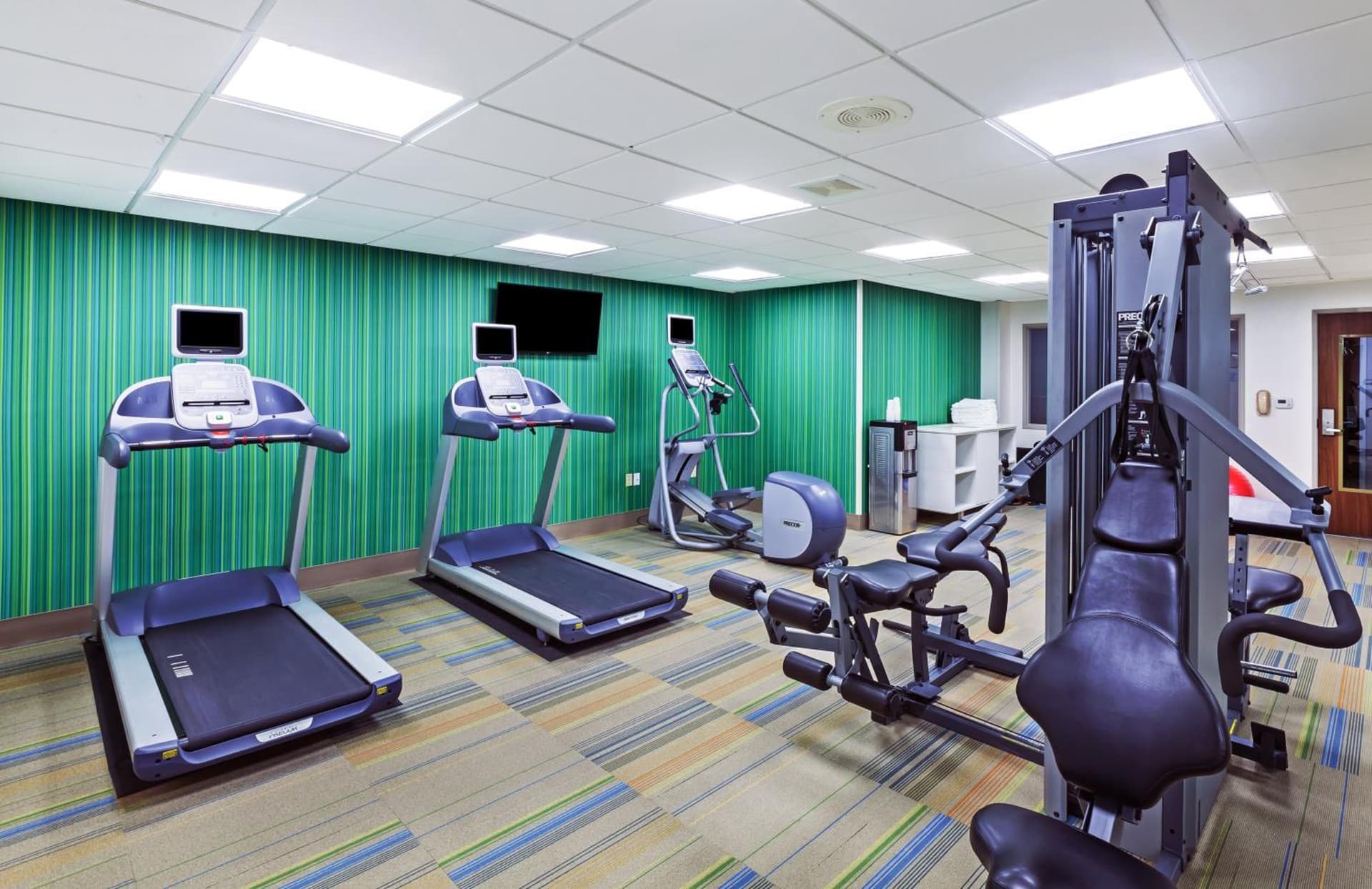 Holiday Inn Express Hotel & Suites Dallas Lewisville by IHG gallery photo in Lewisville, TX — image 5