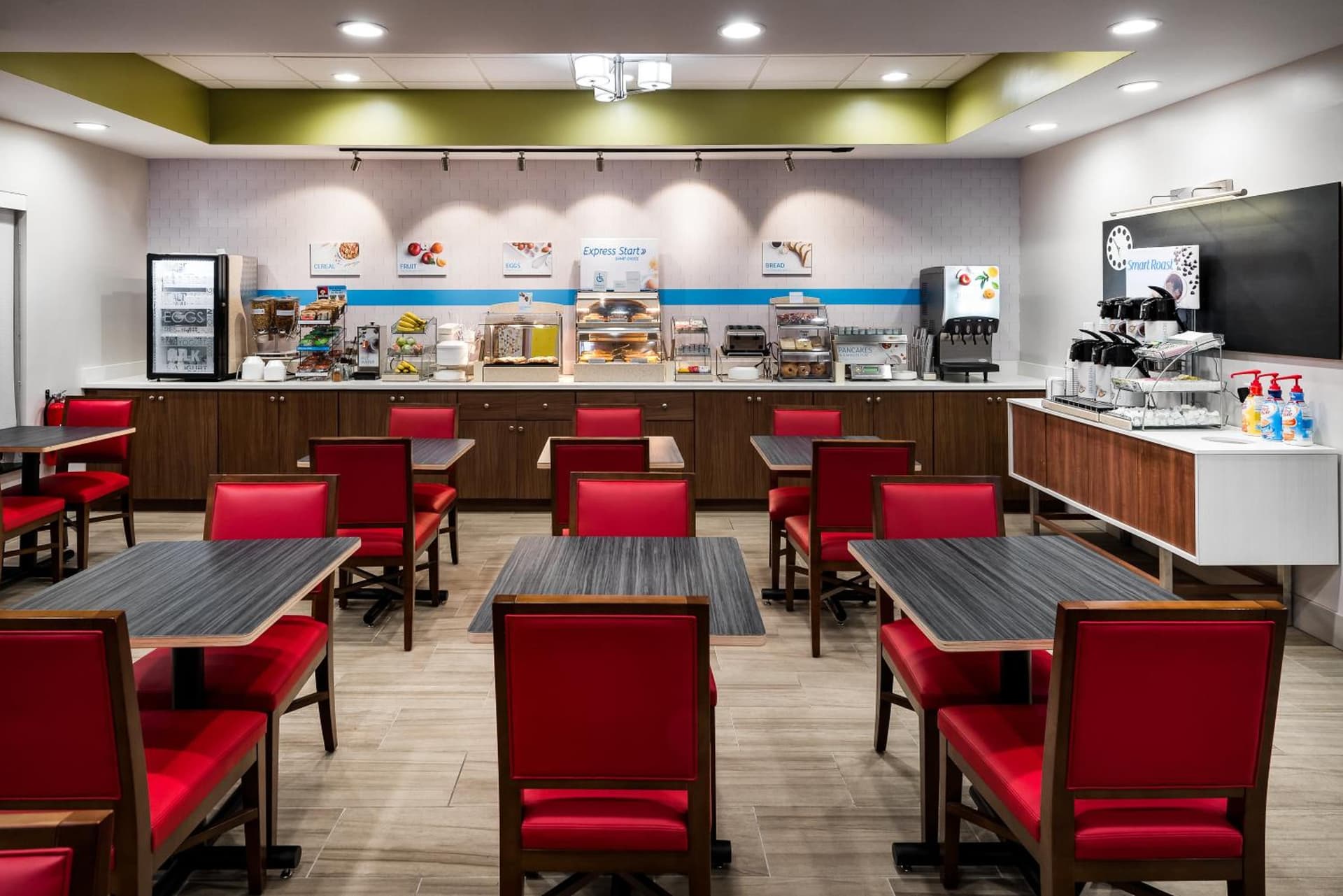 Holiday Inn Express Hotel & Suites Bartow by IHG gallery photo in Bartow, FL — image 32