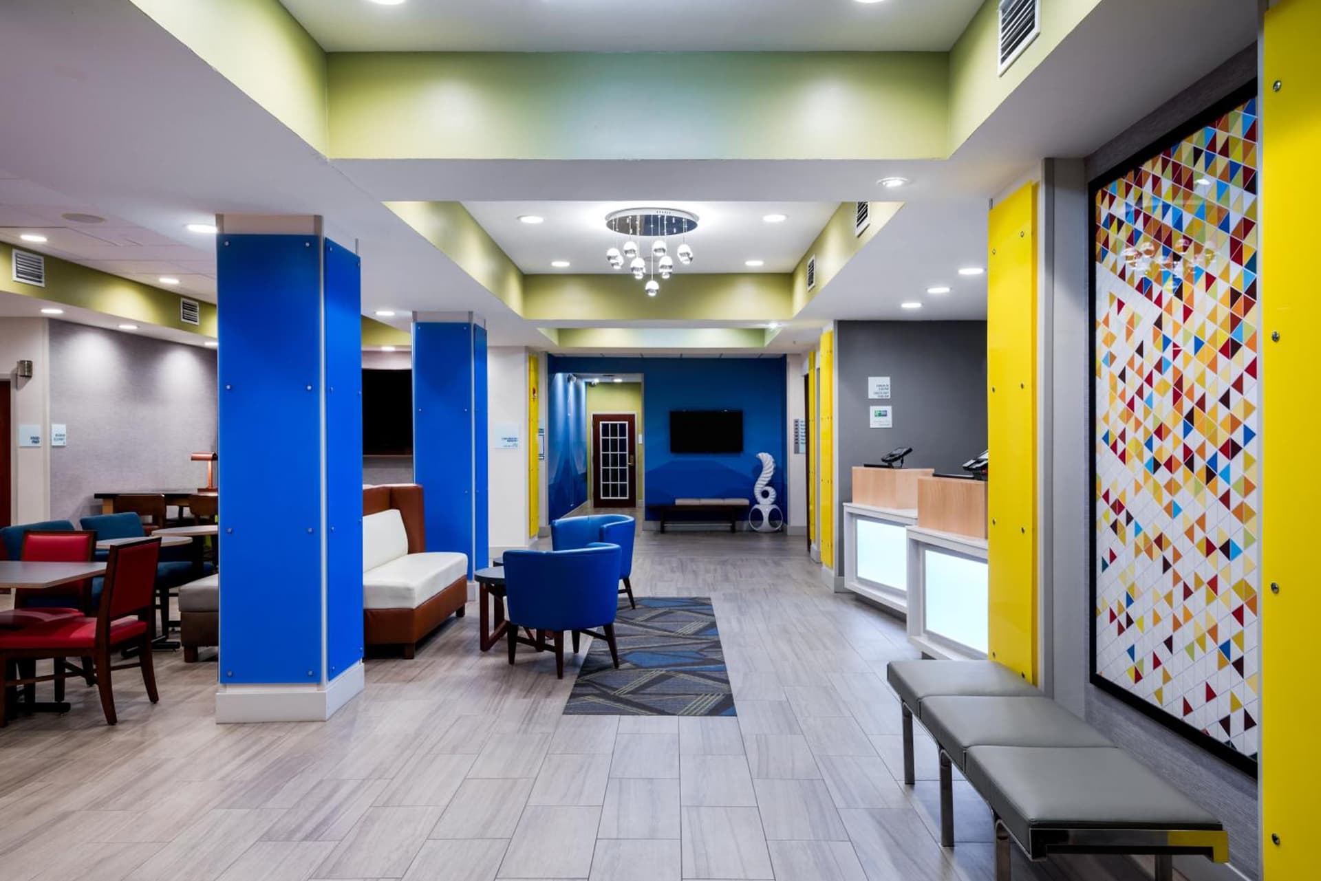 Holiday Inn Express Hotel & Suites Bartow by IHG gallery photo in Bartow, FL — image 19