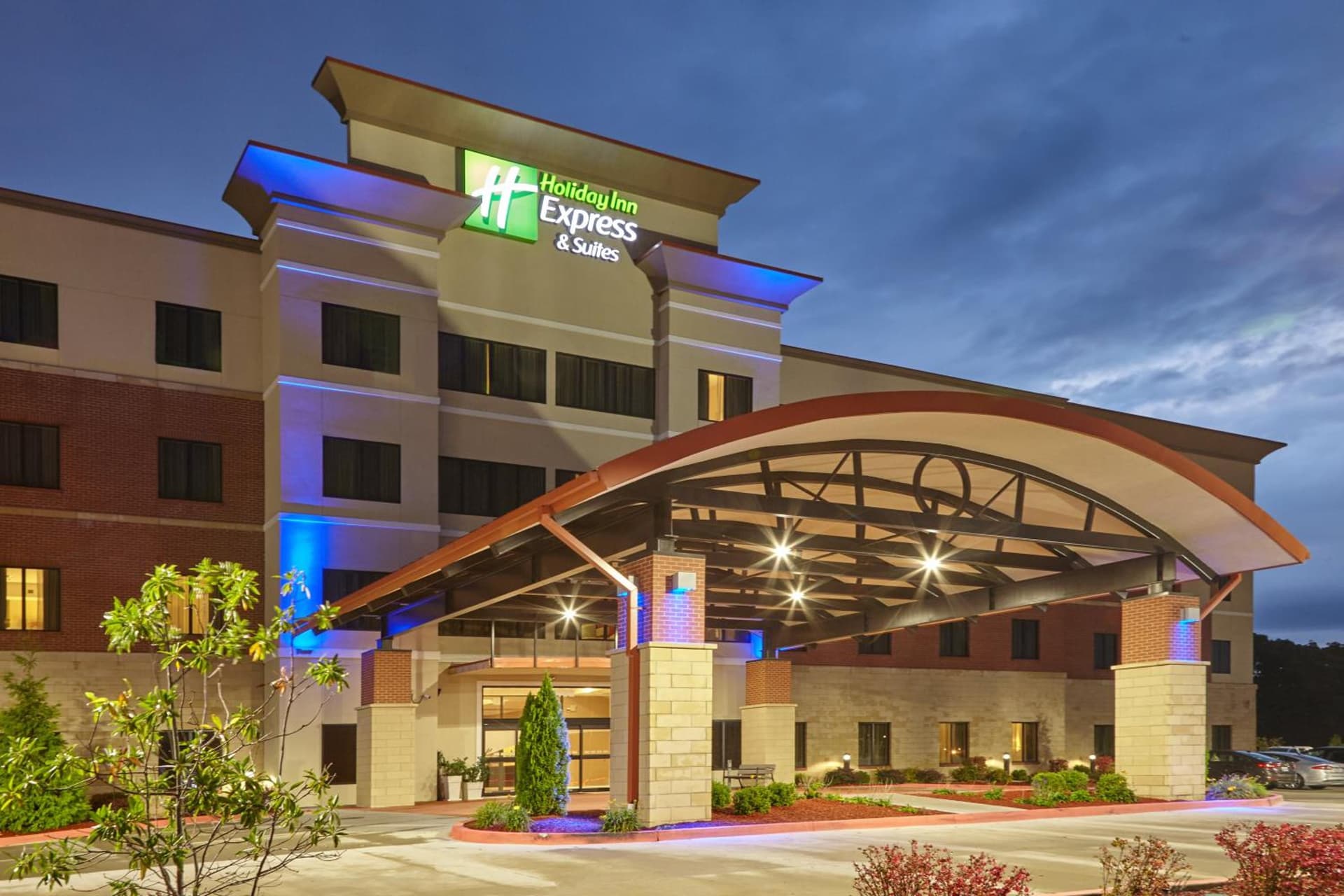 Holiday Inn Express Hotel & Suites Columbia Univ Area-Hwy 63 by IHG exterior or lobby in Columbia, MO — main listing photo