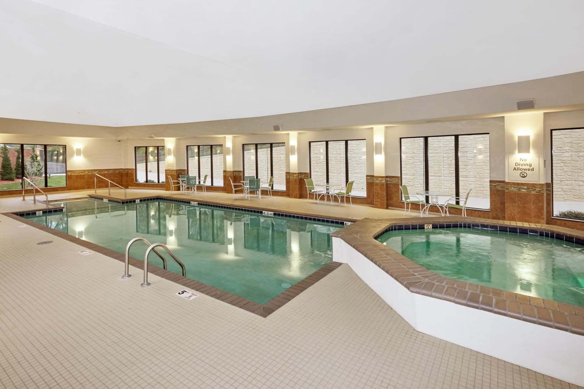 Holiday Inn Express Hotel & Suites Columbia Univ Area-Hwy 63 by IHG gallery photo in Columbia, MO — image 43