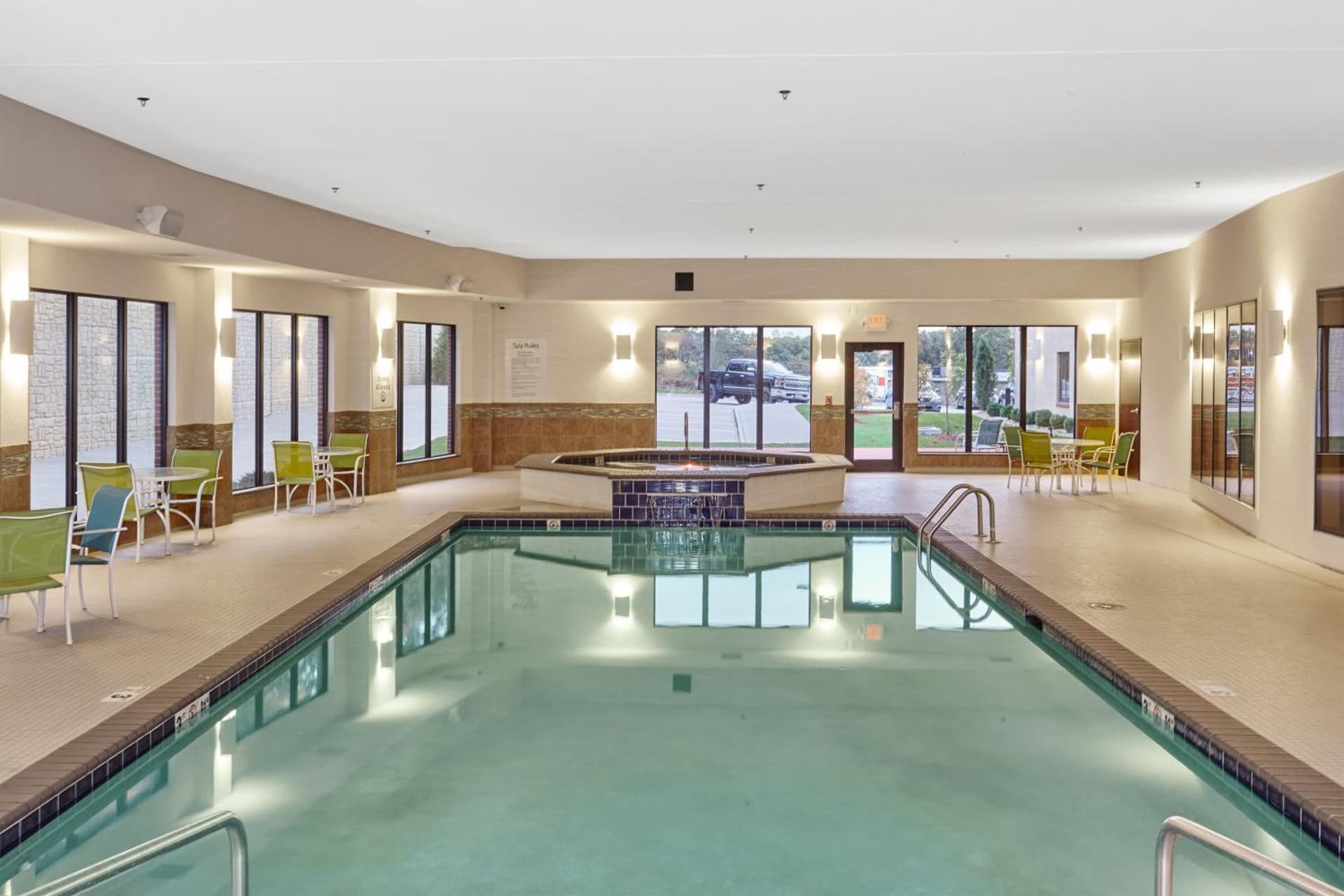 Holiday Inn Express Hotel & Suites Columbia Univ Area-Hwy 63 by IHG gallery photo in Columbia, MO — image 39