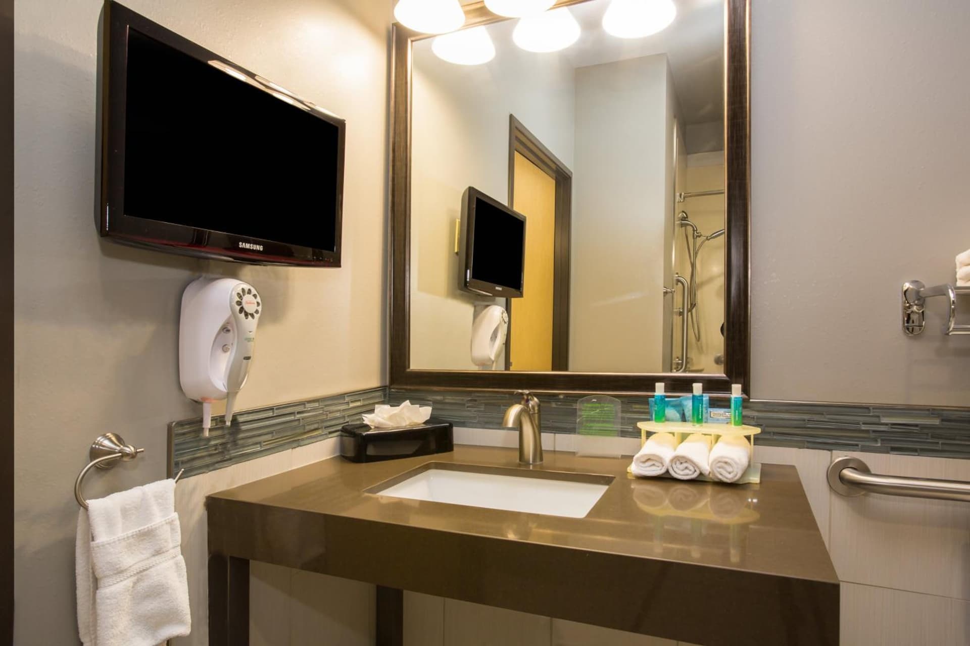 Holiday Inn Express & Suites Amarillo West by IHG property views in Amarillo, TX — gallery photo 3