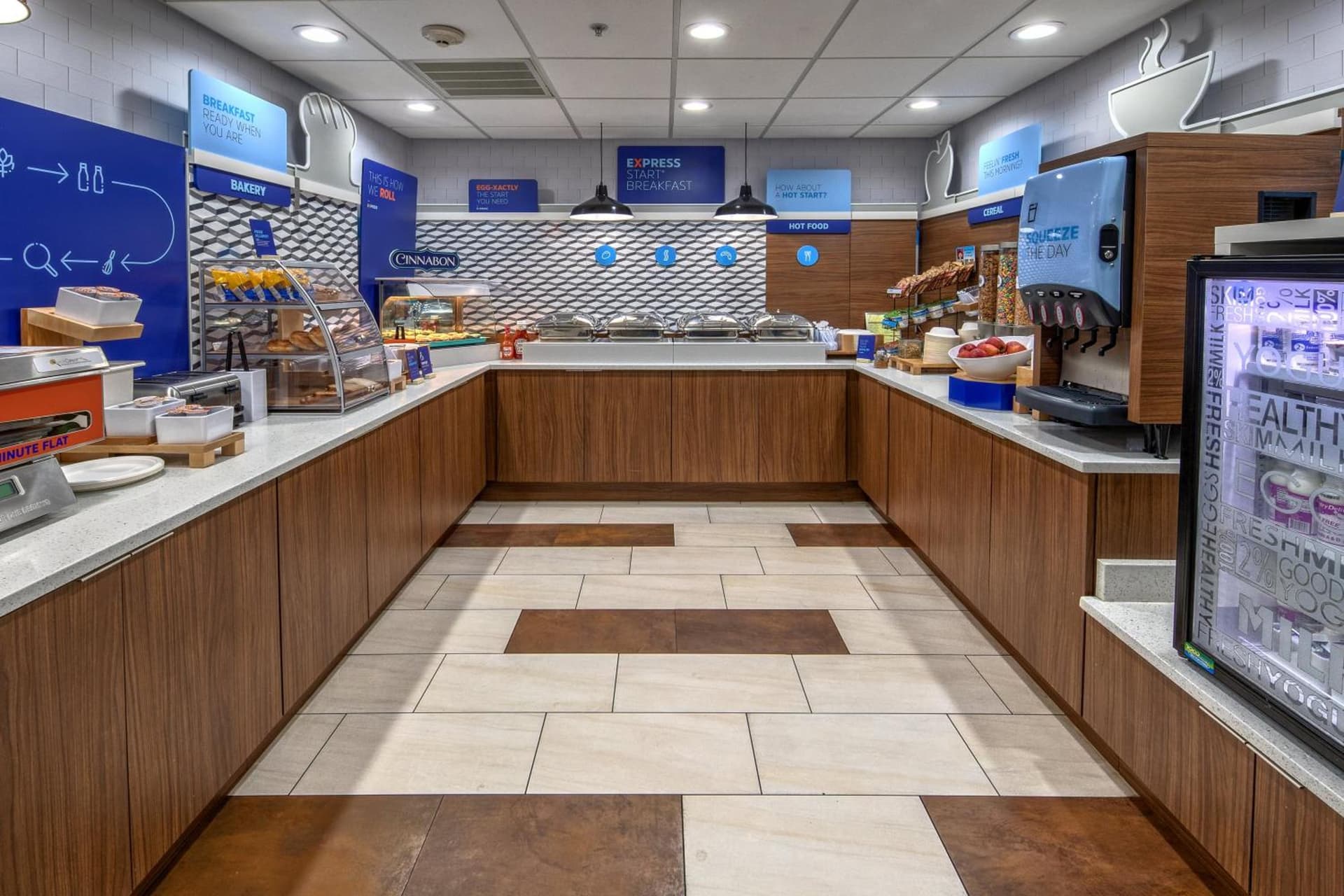 Holiday Inn Express & Suites Crossville by IHG interior in Crossville, TN — gallery photo 2