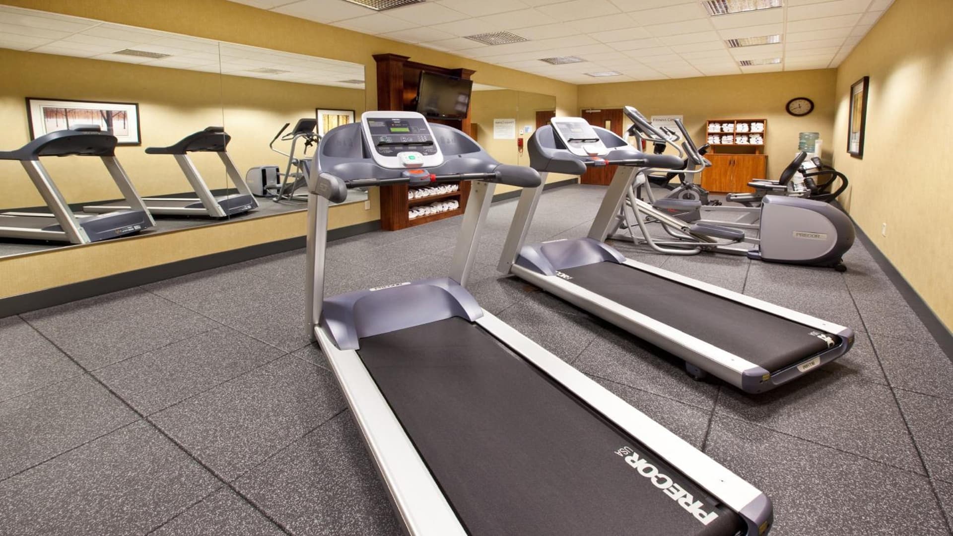 Holiday Inn Express & Suites Sioux Falls Southwest by IHG gallery photo in Sioux Falls, SD — image 4