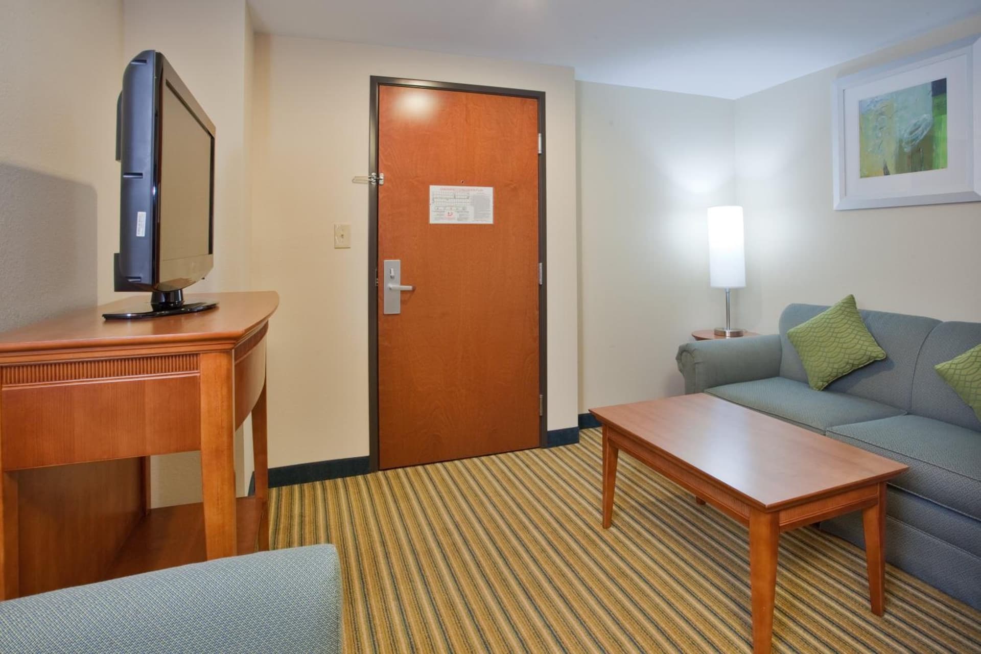 Holiday Inn Express Hotel & Suites Fredericksburg by IHG interior in Fredericksburg, VA — gallery photo 2