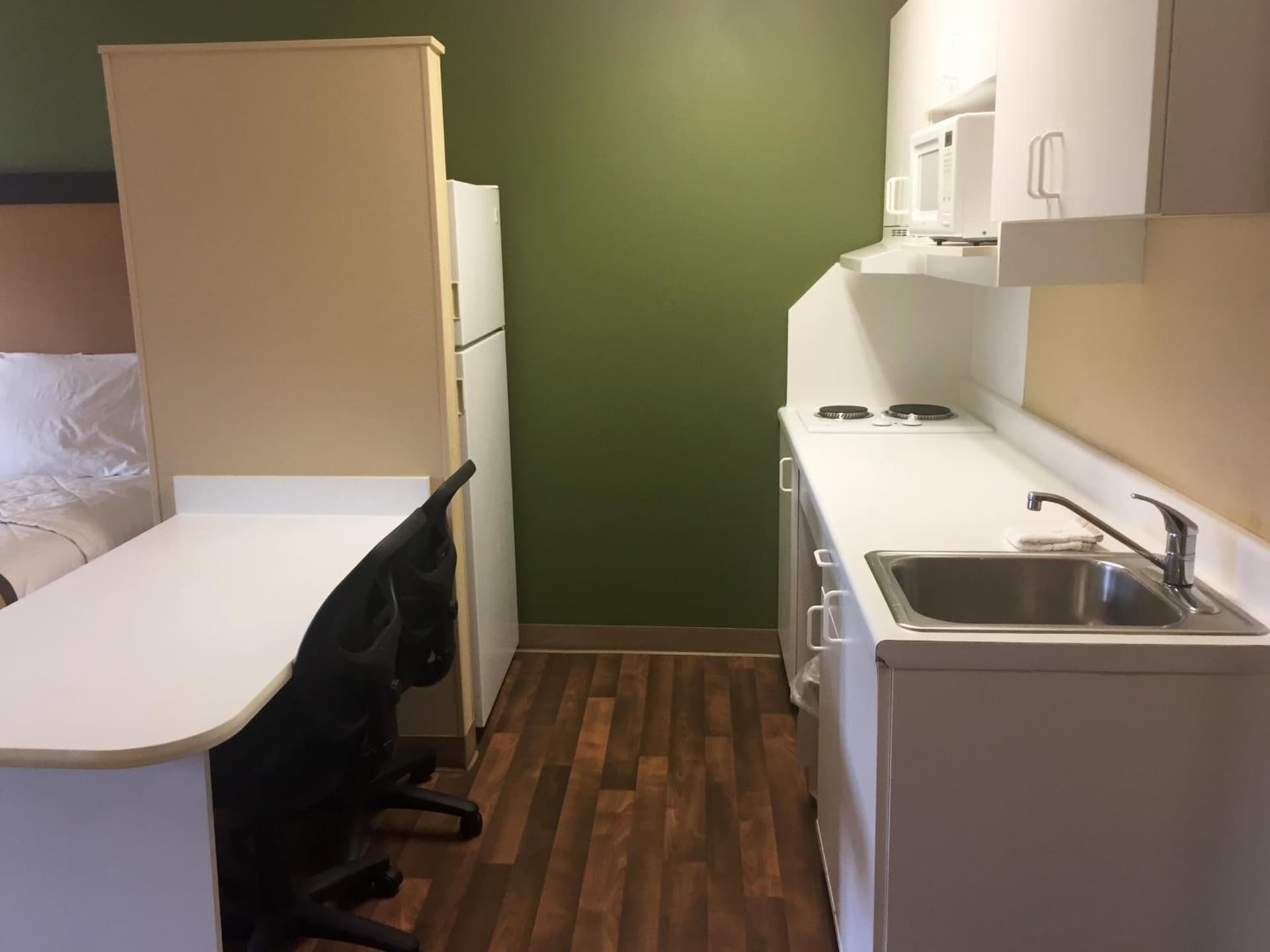 Extended Stay America Suites - Detroit - Ann Arbor - Briarwood Mall gallery photo in Ann Arbor, MI — image 40