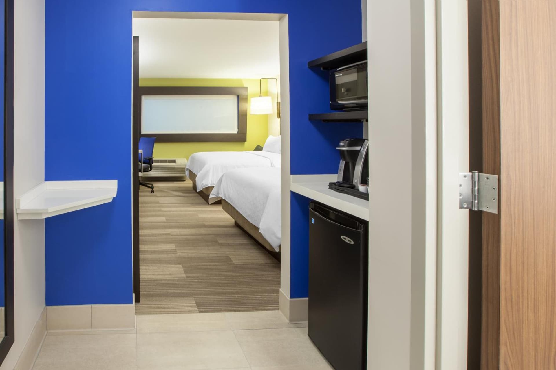Holiday Inn Express Hotel & Suites Boston - Marlboro by IHG gallery photo in Hudson — image 12