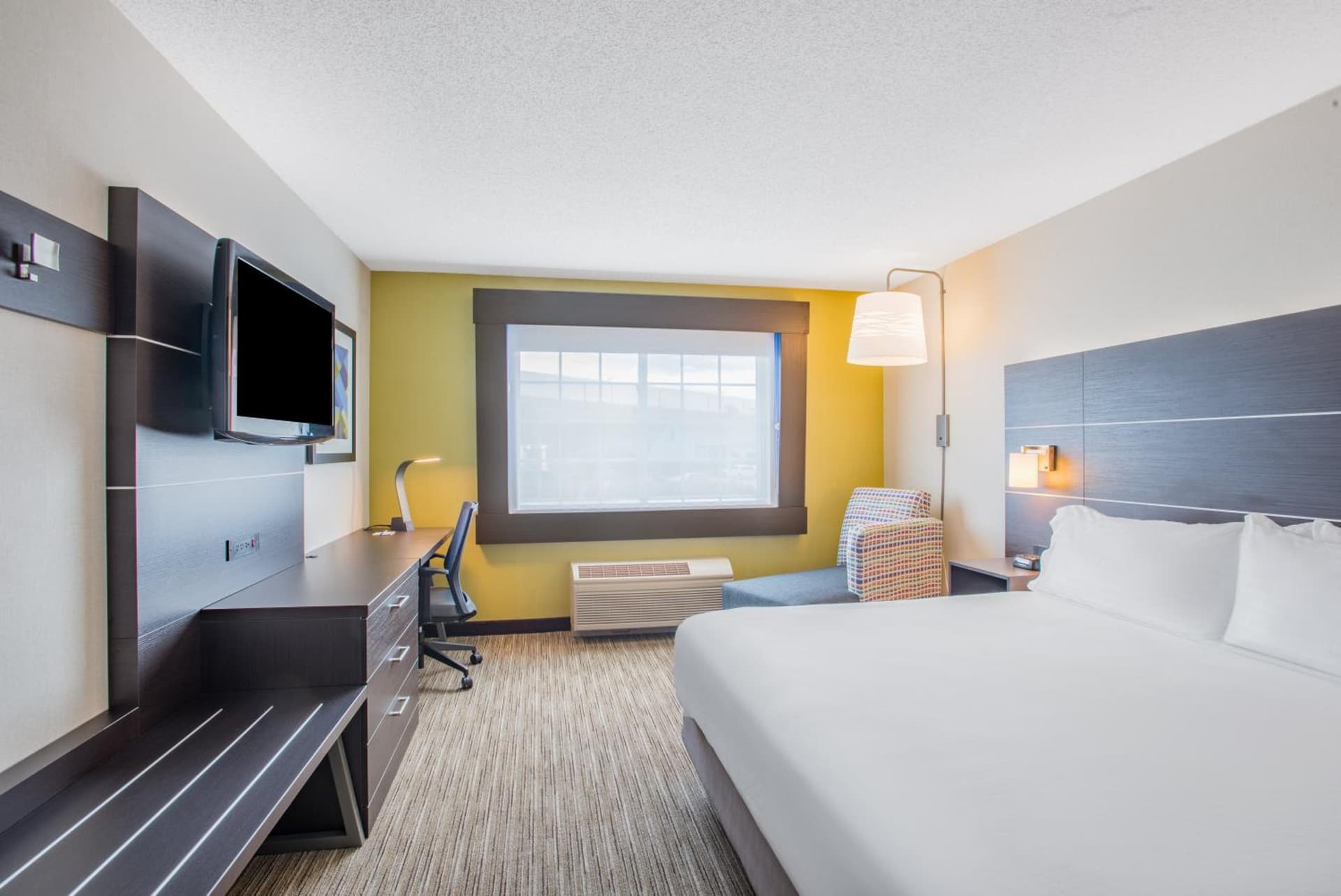 Holiday Inn Express Hotel & Suites Boston - Marlboro by IHG gallery photo in Hudson — image 7