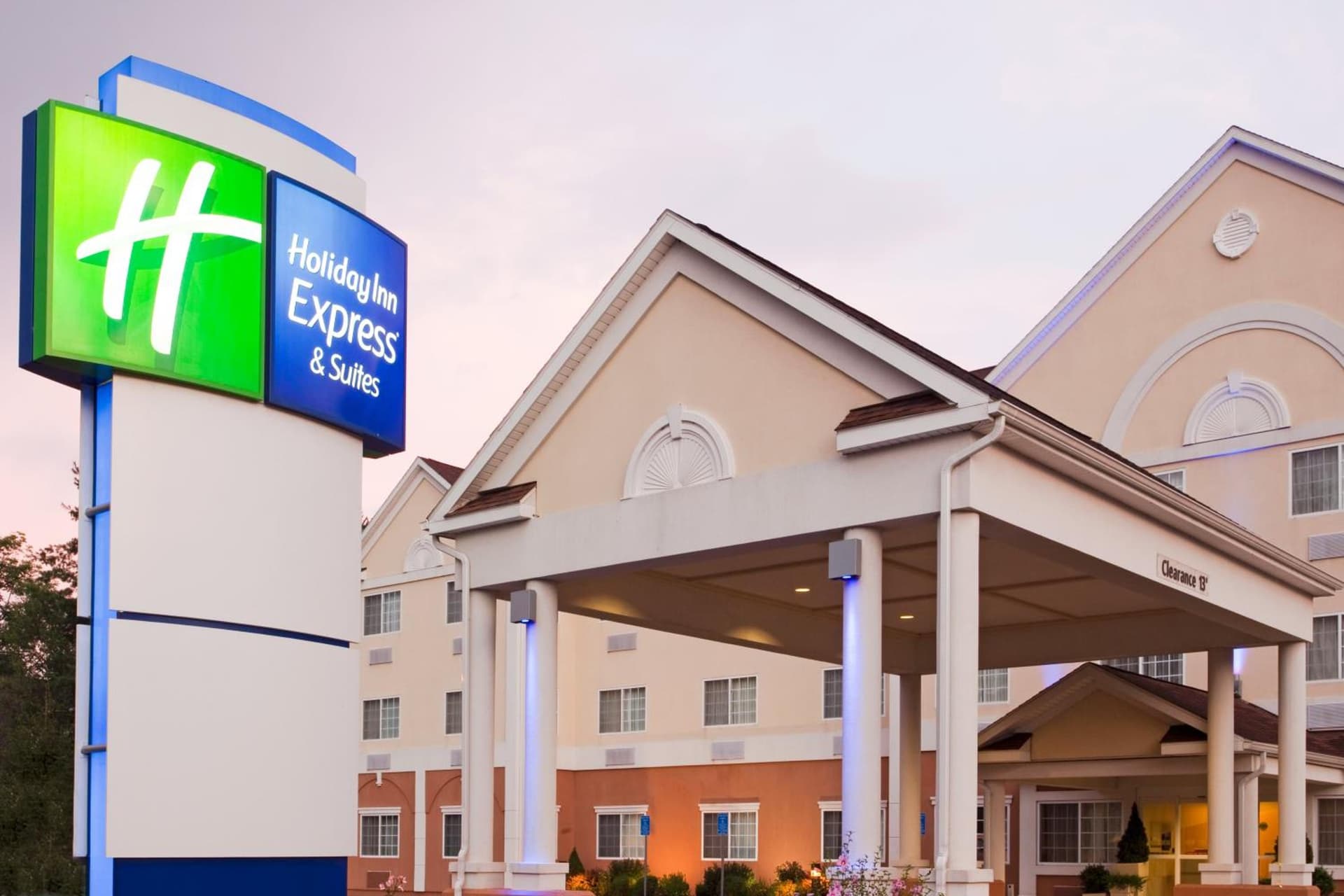 Holiday Inn Express Hotel & Suites Boston - Marlboro by IHG gallery photo in Hudson — image 39