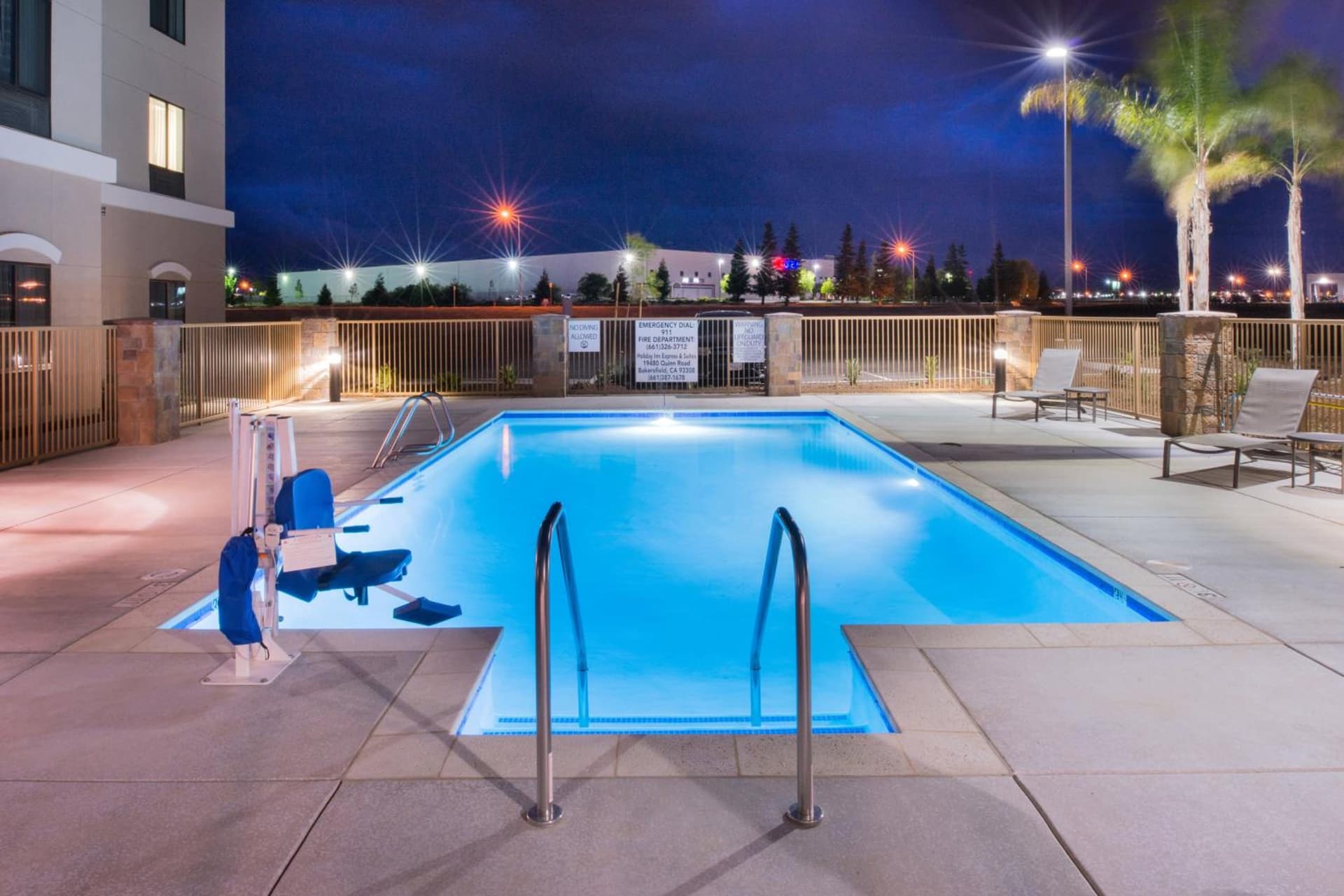 Holiday Inn Express & Suites Bakersfield Airport by IHG property views in Bakersfield, CA — gallery photo 3