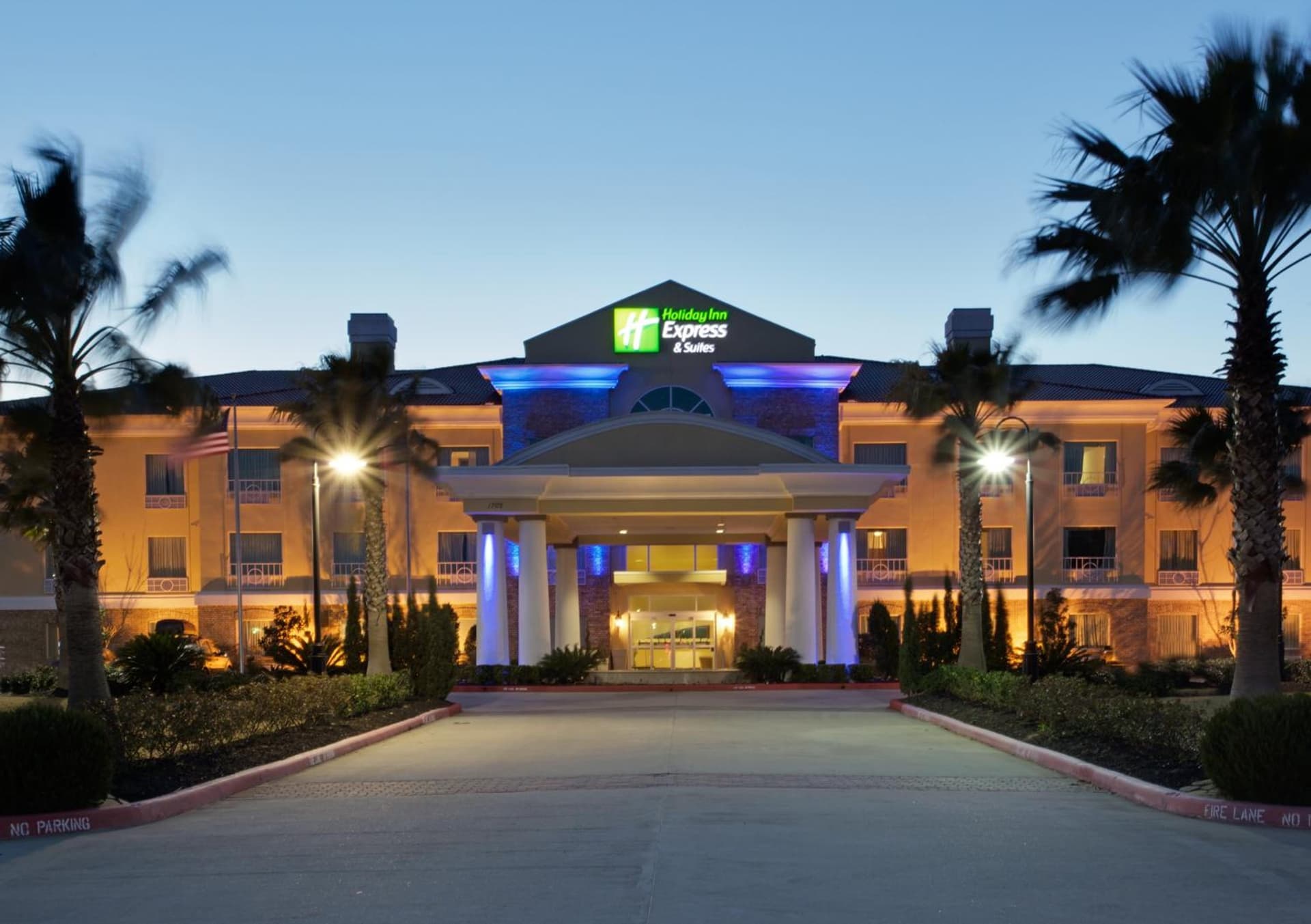 Holiday Inn Express Pearland by IHG featured exterior or lobby in Pearland, TX — similar hotel