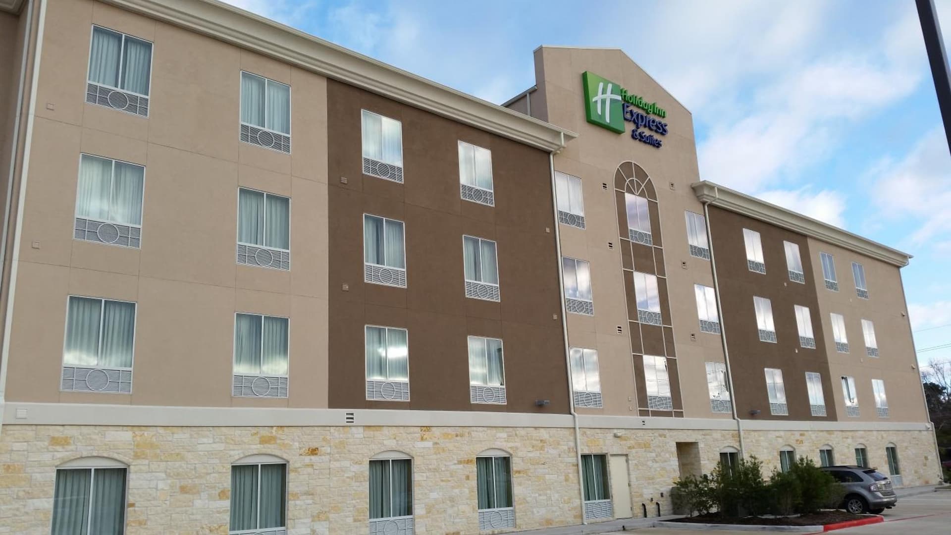 Holiday Inn Express and Suites Atascocita - Humble - Kingwood by IHG property views in Humble, TX — gallery photo 3