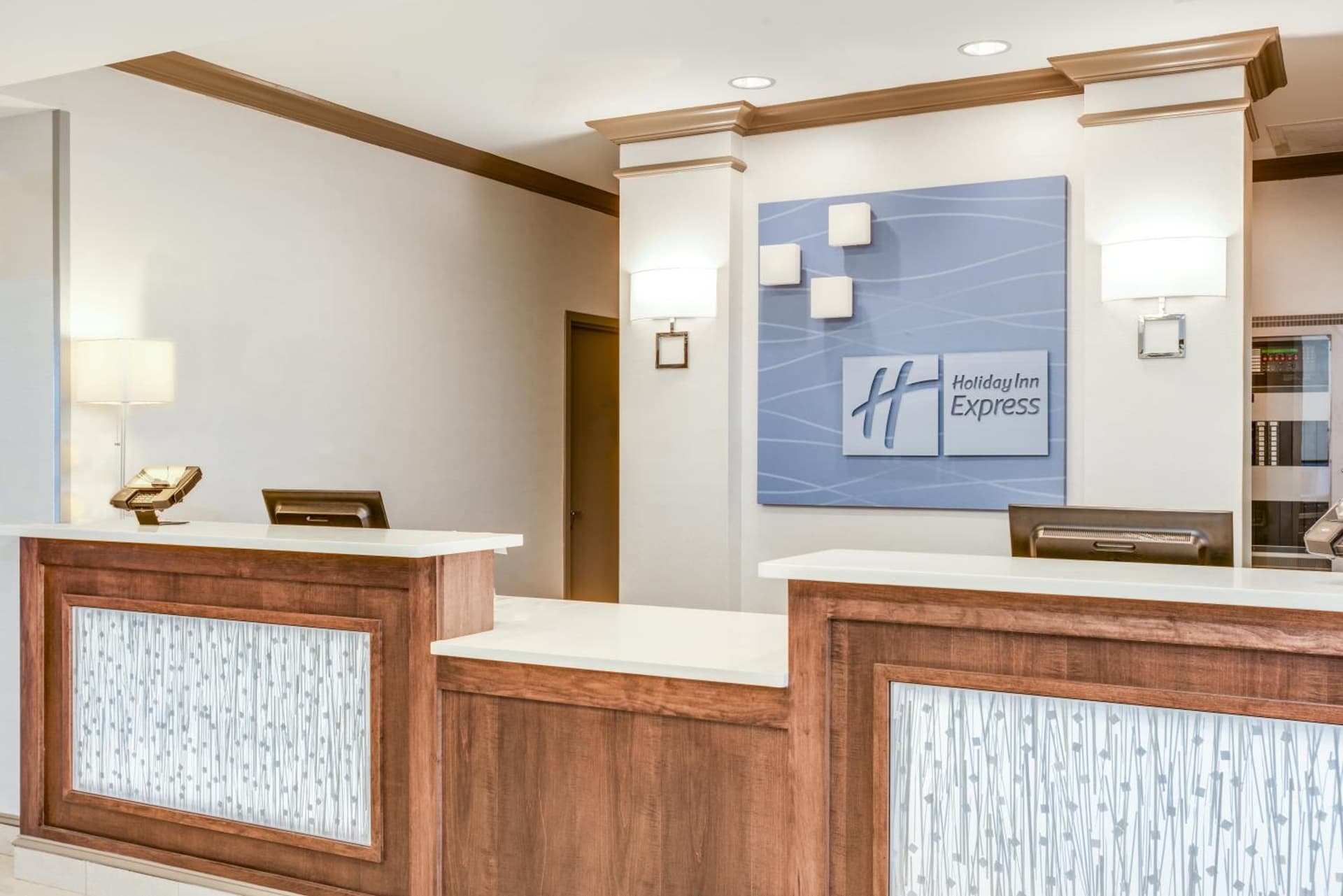 Holiday Inn Express Hotel & Suites Bethlehem by IHG gallery photo in Bethlehem, PA — image 24