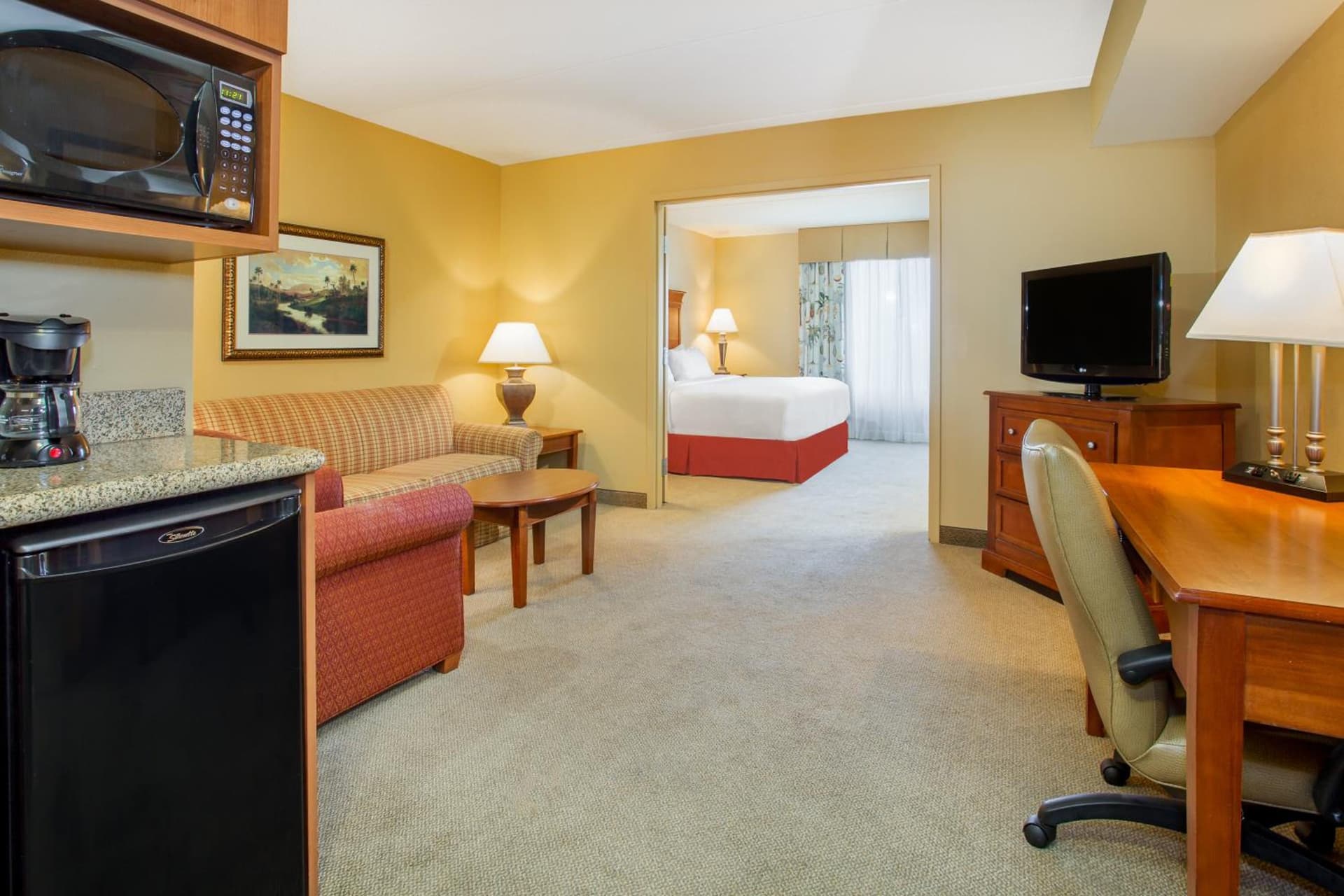 Holiday Inn Express & Suites Bloomington by IHG gallery photo in Bloomington, IN — image 18