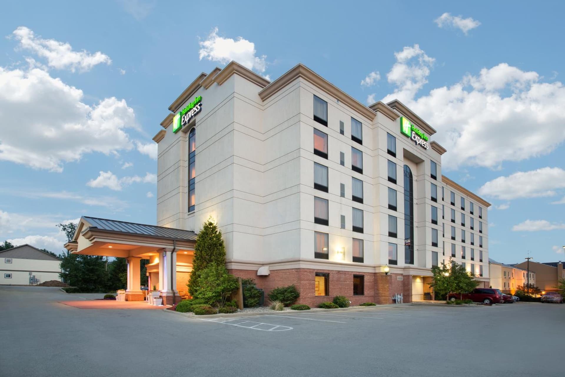 Holiday Inn Express & Suites Bloomington by IHG featured exterior or lobby in Bloomington, IN — similar hotel
