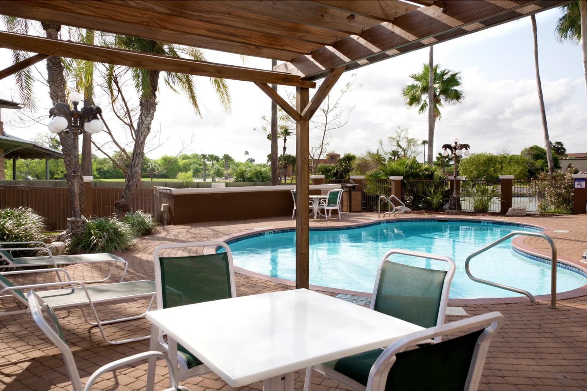 Holiday Inn Express Hotel and Suites Brownsville by IHG gallery photo in Brownsville, TX — image 20