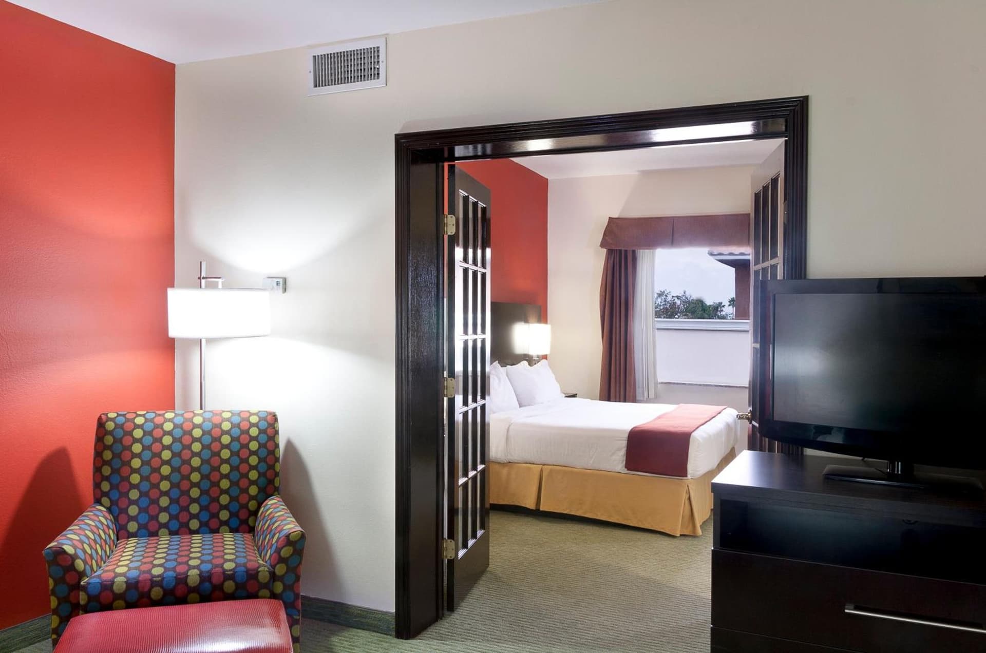 Holiday Inn Express Hotel and Suites Brownsville by IHG gallery photo in Brownsville, TX — image 19