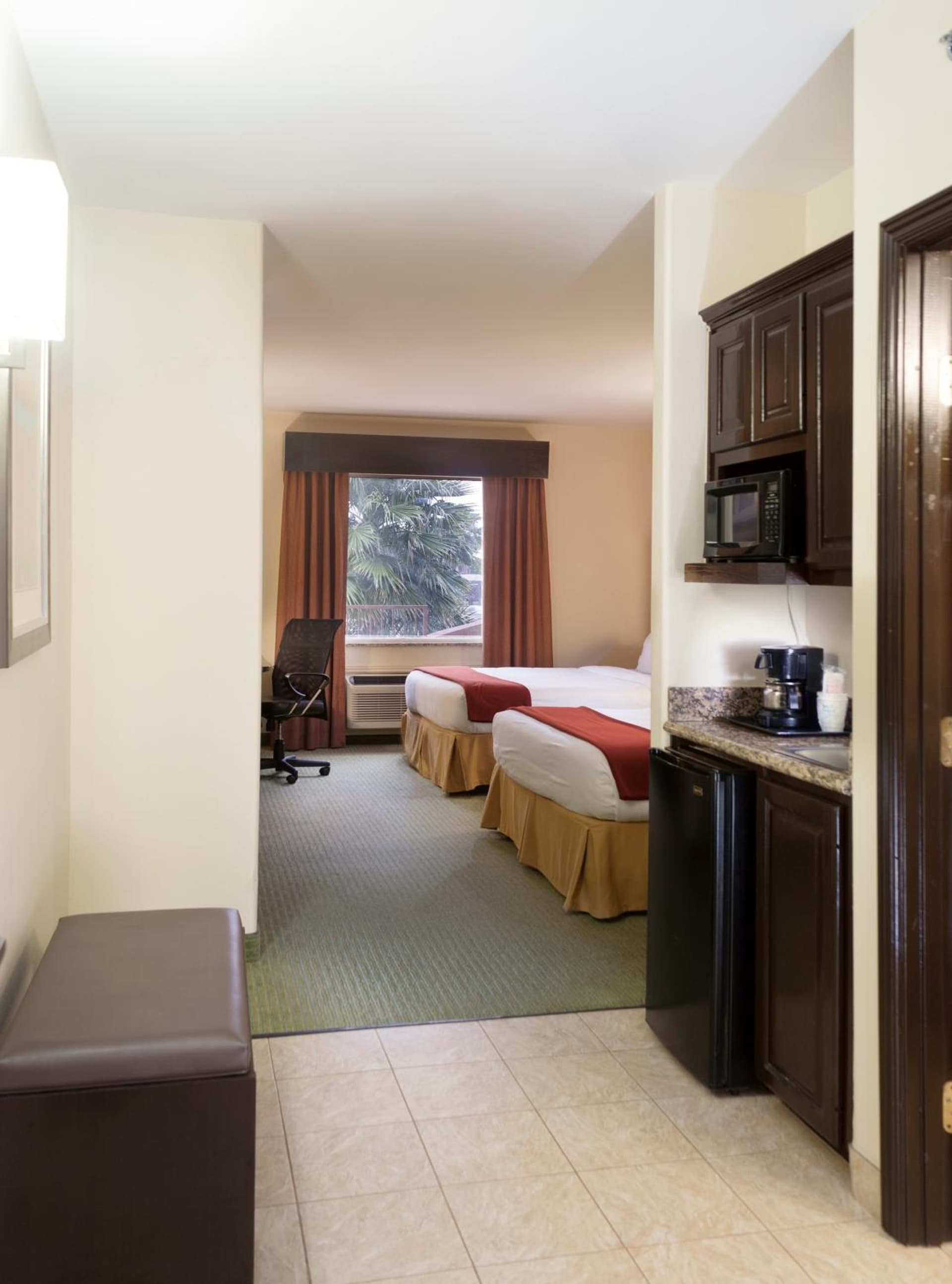 Holiday Inn Express Hotel and Suites Brownsville by IHG gallery photo in Brownsville, TX — image 16