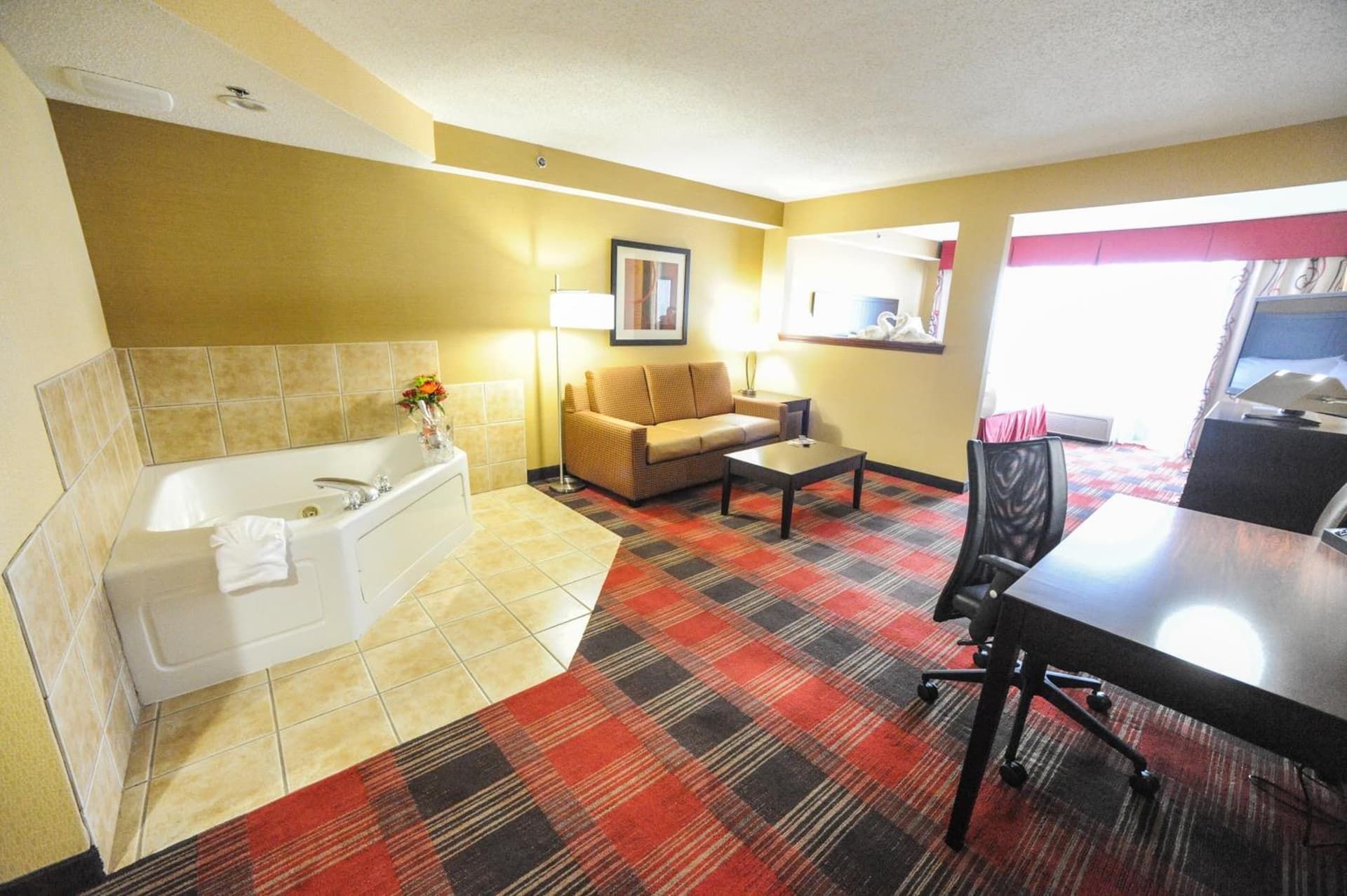Holiday Inn Express Hotel & Suites Bowling Green by IHG gallery photo in Bowling Green, OH — image 22