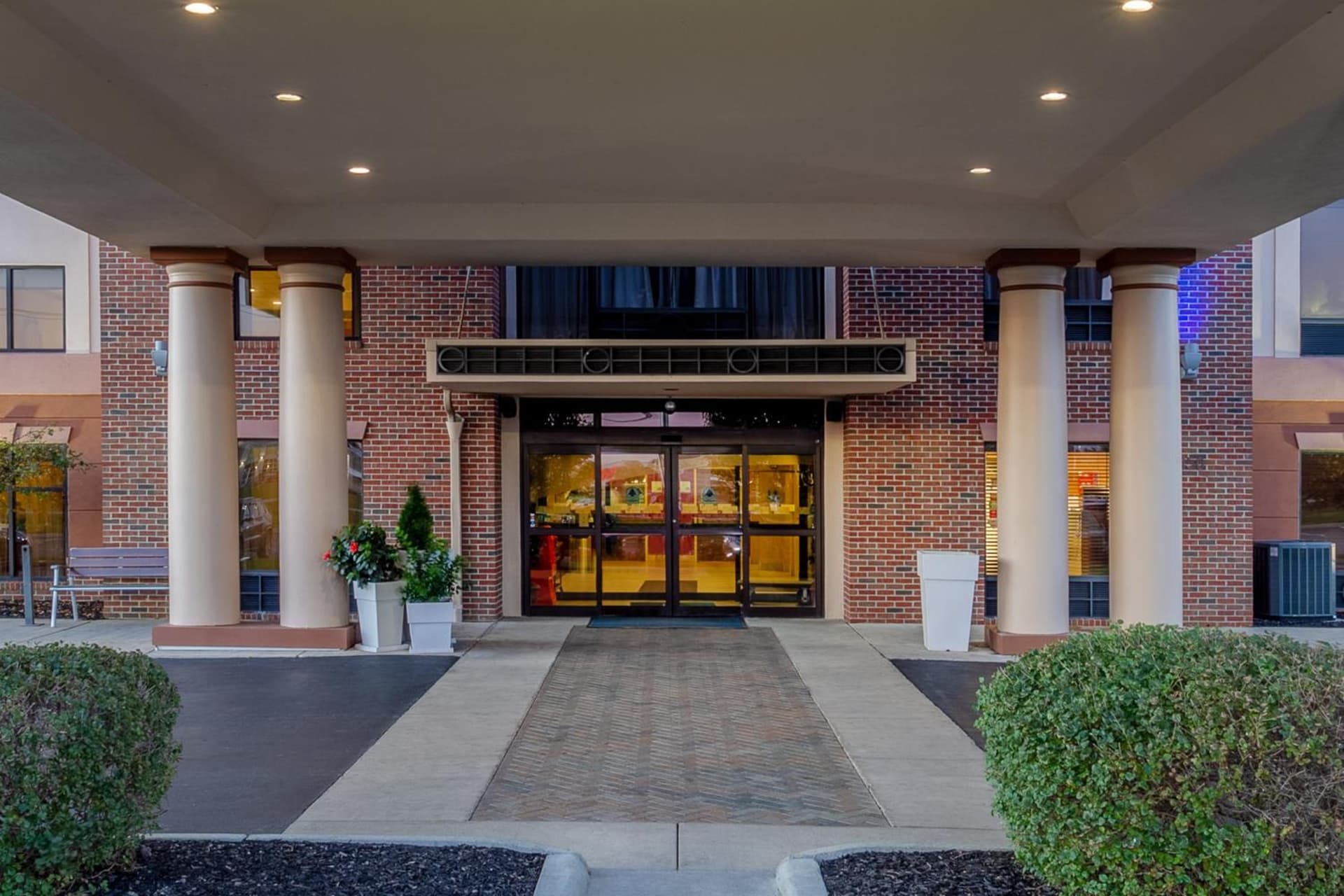 Holiday Inn Express Hotel & Suites Bowling Green by IHG gallery photo in Bowling Green, OH — image 24