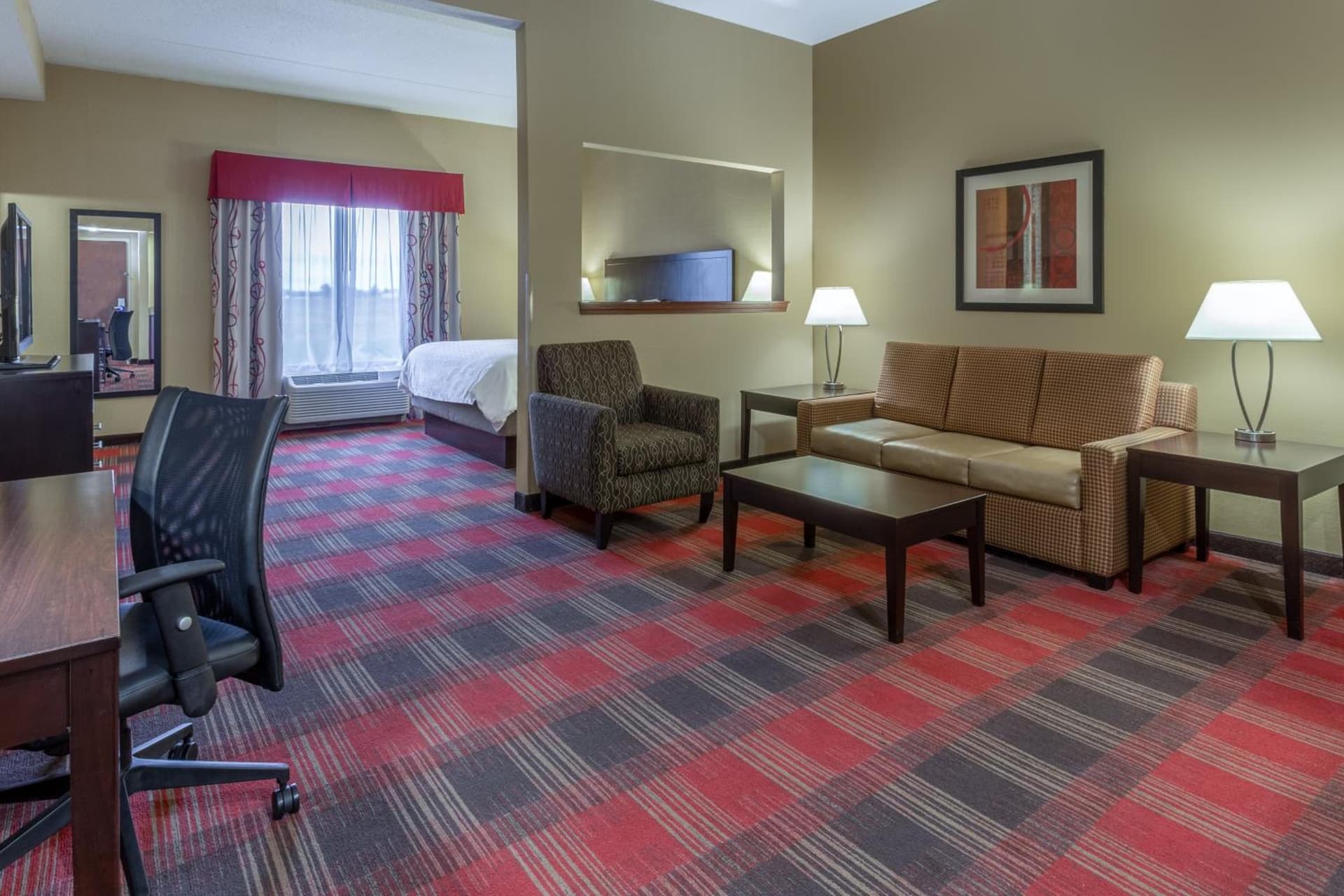 Holiday Inn Express Hotel & Suites Bowling Green by IHG gallery photo in Bowling Green, OH — image 4